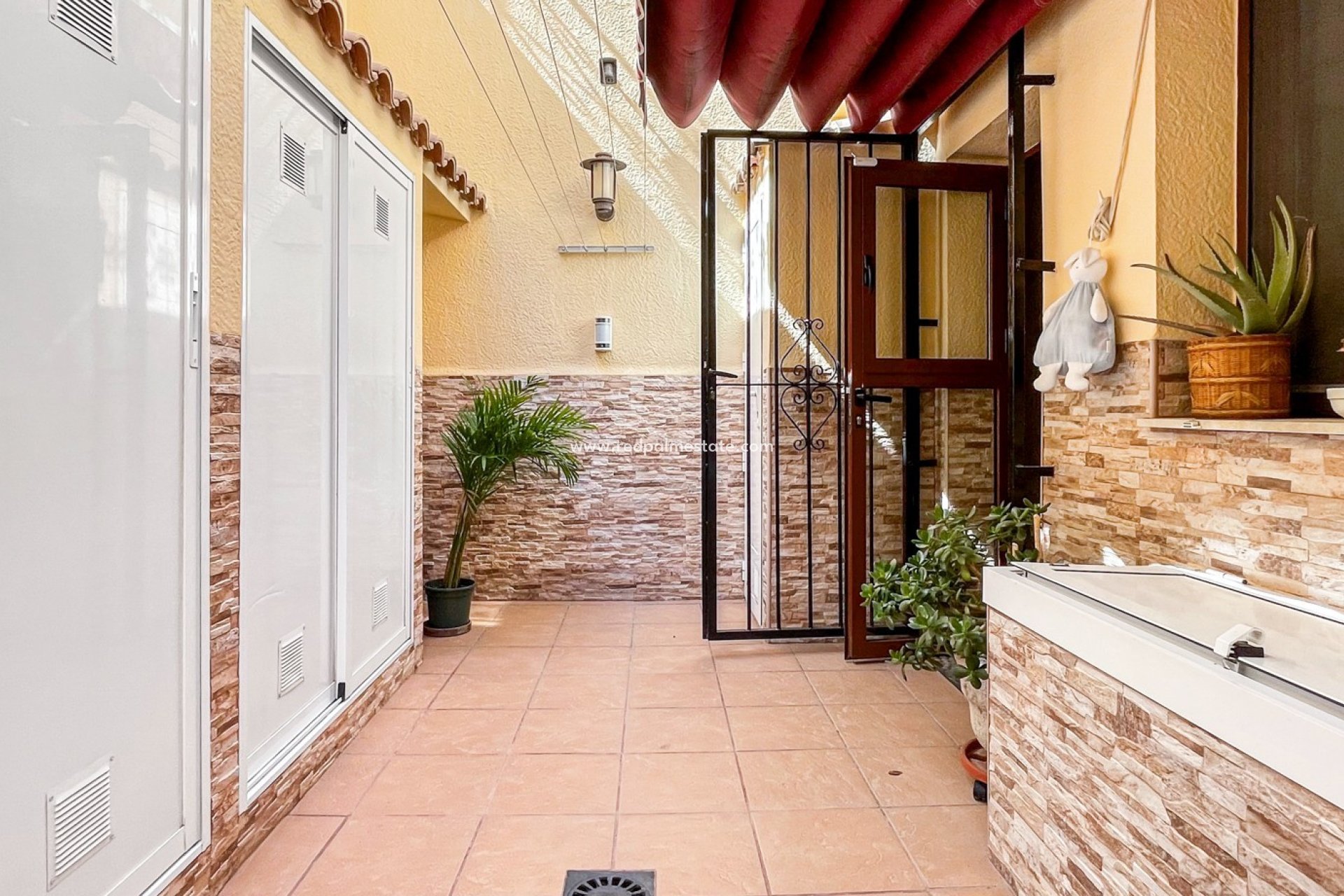 Reventa - Casa Adosada -
Torrevieja