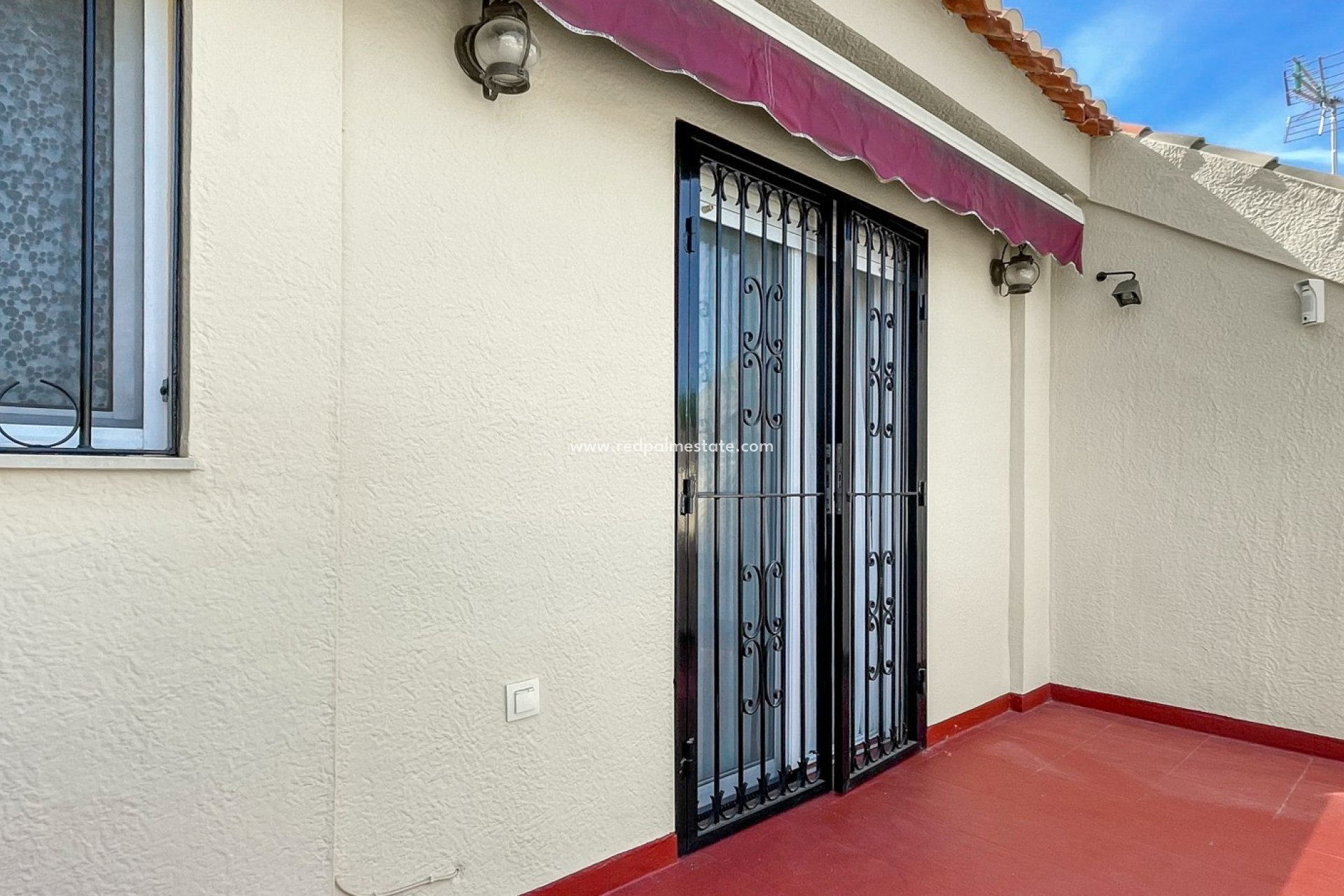 Reventa - Casa Adosada -
Torrevieja