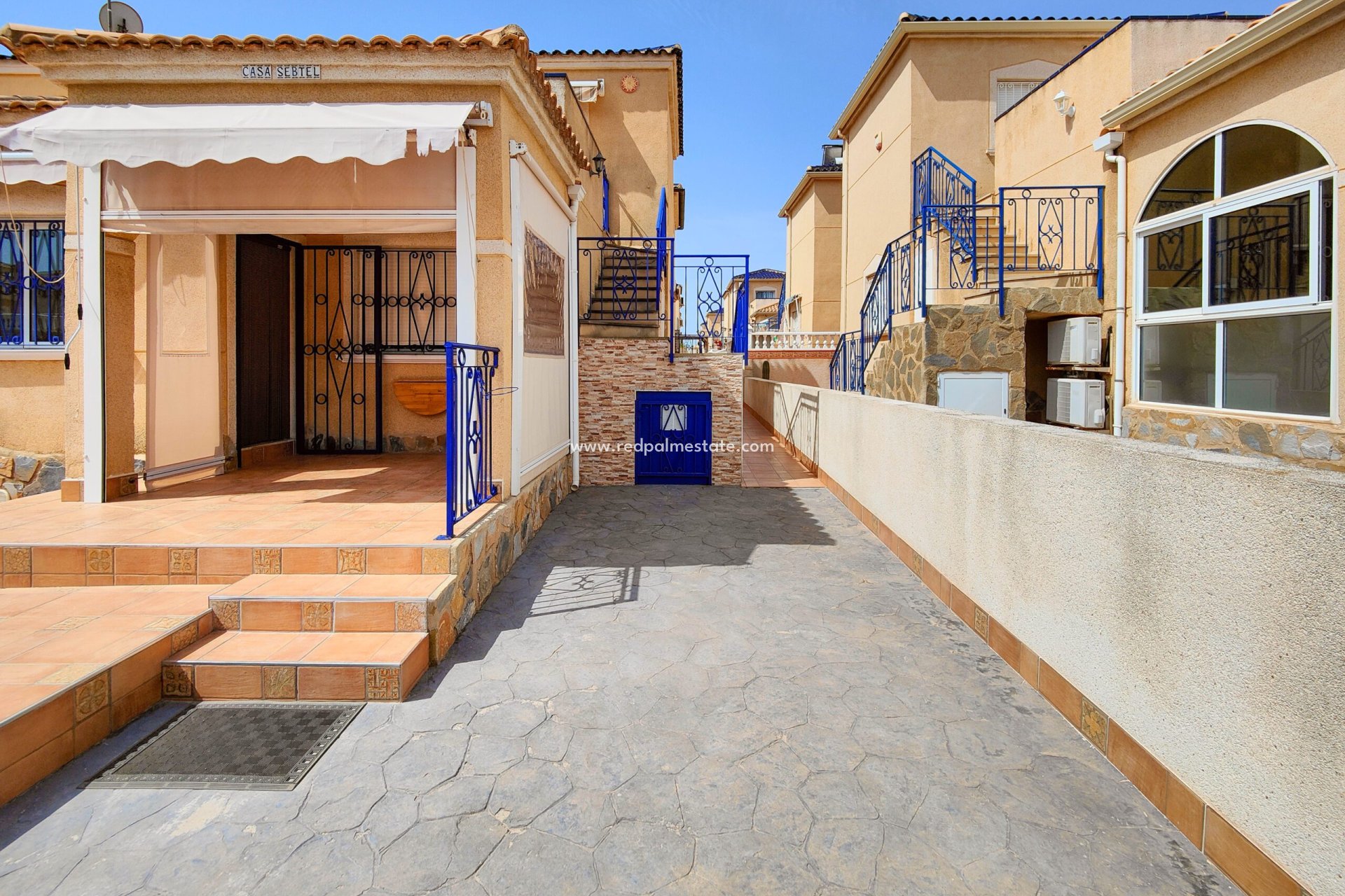 Reventa - Casa cuádruple -
Orihuela Costa - Costa Blanca