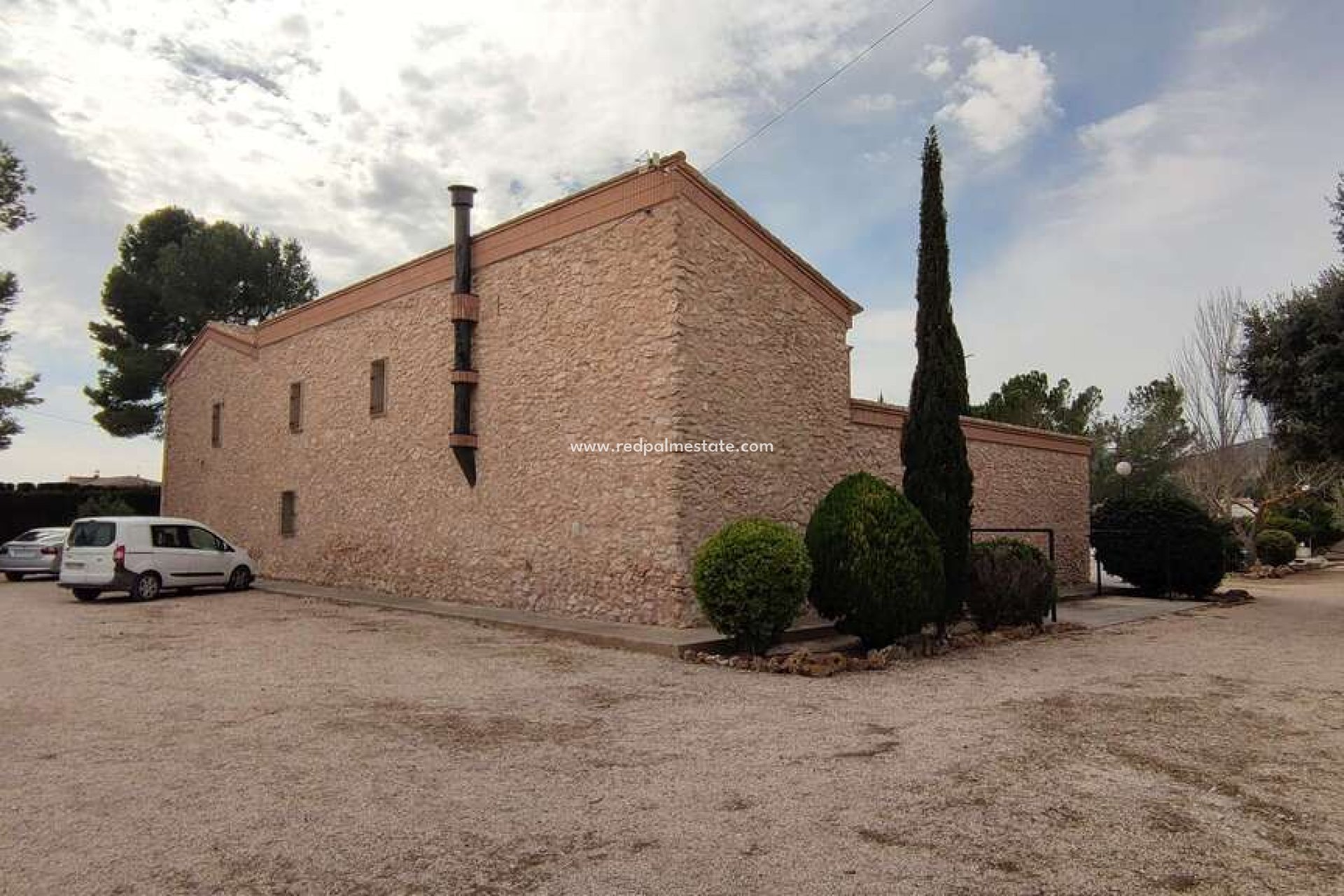 Reventa - Casa de Campo -
Villena