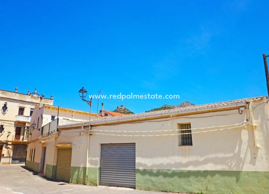 Reventa - Casa de Pueblo -
El Ràfol D'Almúnia - Center