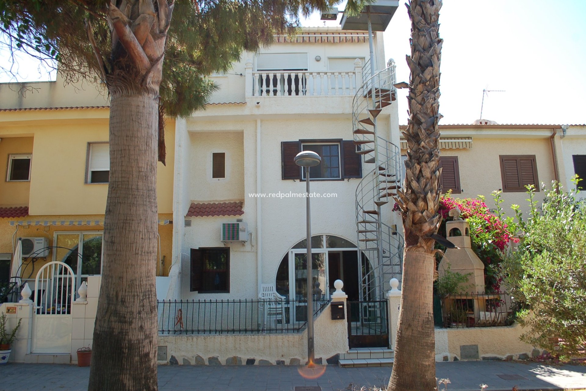 Reventa - Casa de Pueblo -
Mil Palmeras - Costa Blanca