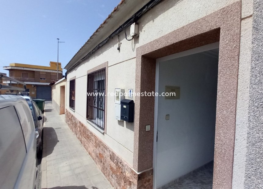 Reventa - Casa de Pueblo -
Montesinos - Los Montesinos