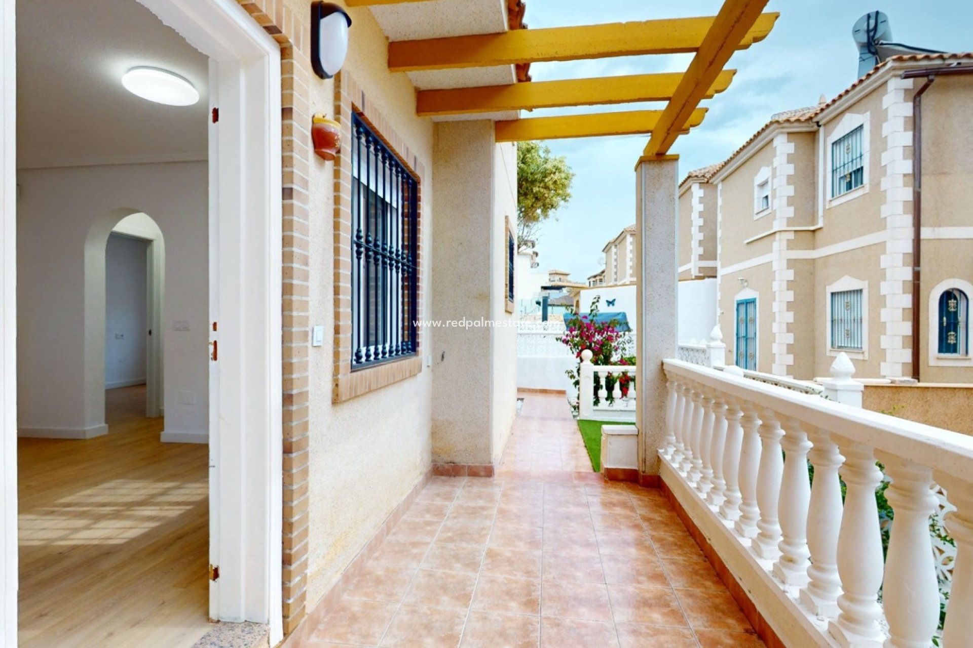 Reventa - Casa de Pueblo -
Orihuela Costa - Costa Blanca