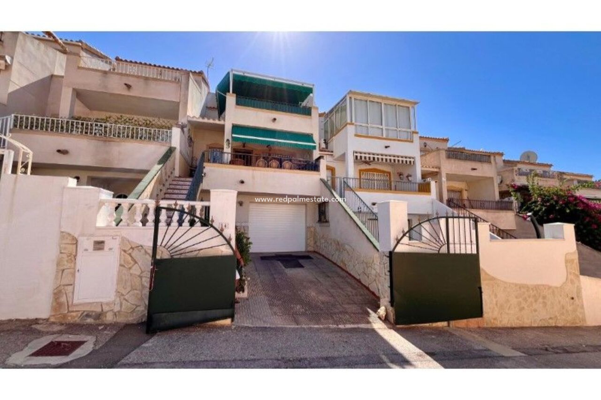 Reventa - Casa de Pueblo -
Orihuela Costa - Costa Blanca