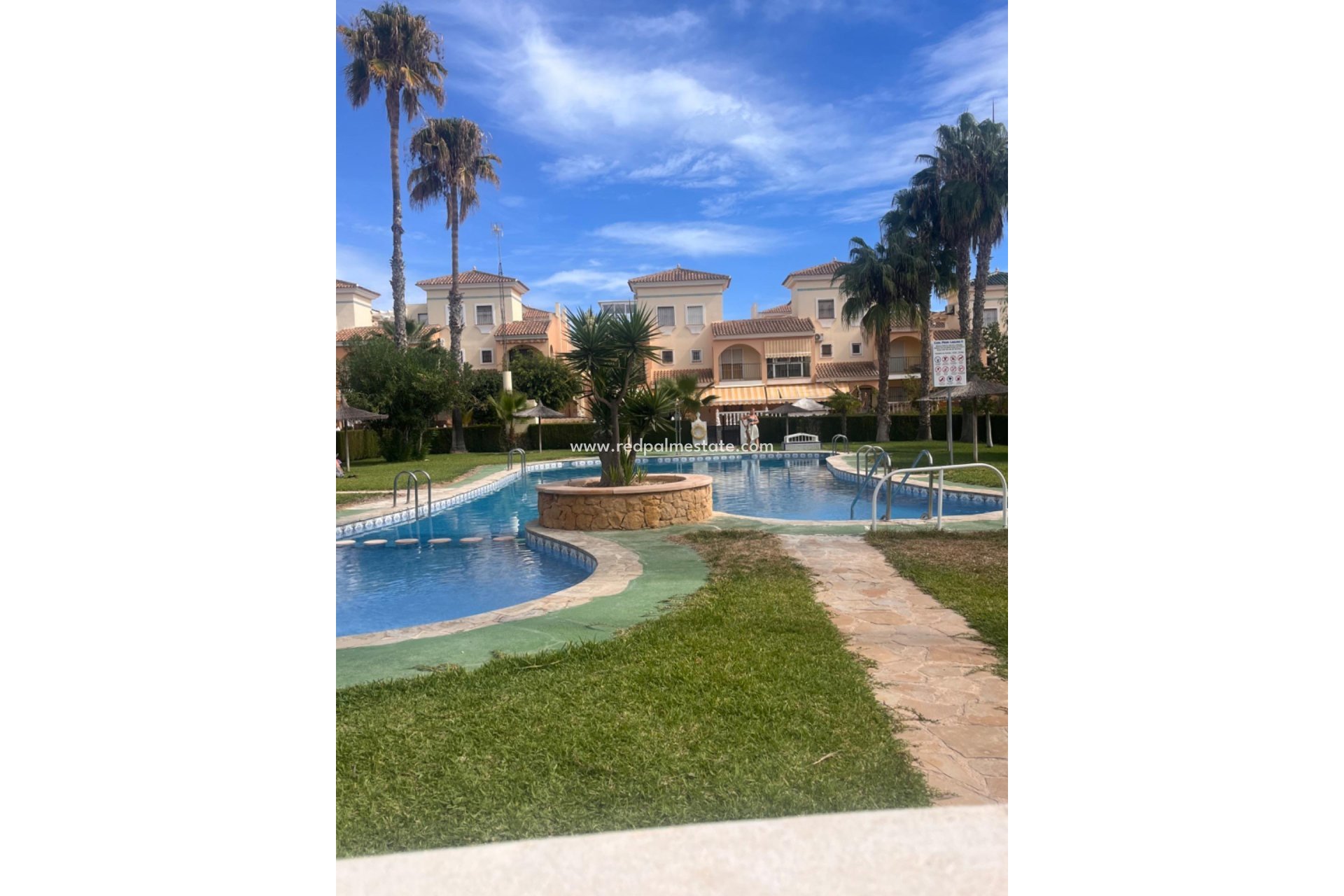 Reventa - Casa de Pueblo -
Orihuela Costa - La Zenia