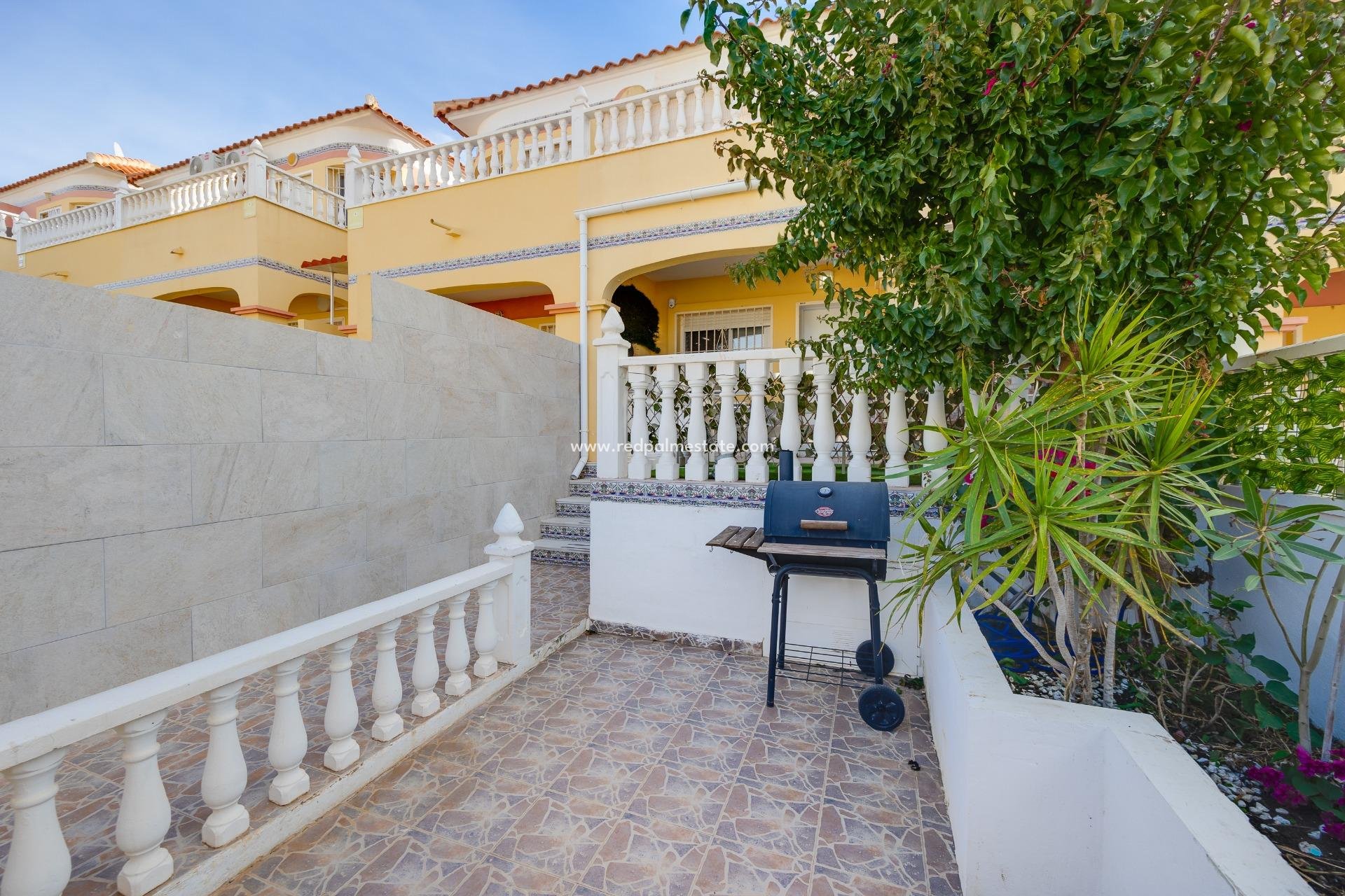 Reventa - Casa de Pueblo -
Orihuela Costa - Las Filipinas