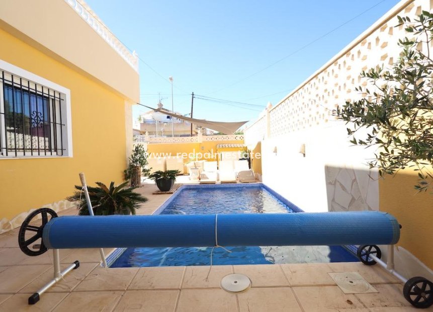 Reventa - Casa de Pueblo -
Orihuela Costa - Lomas de Cabo Roig