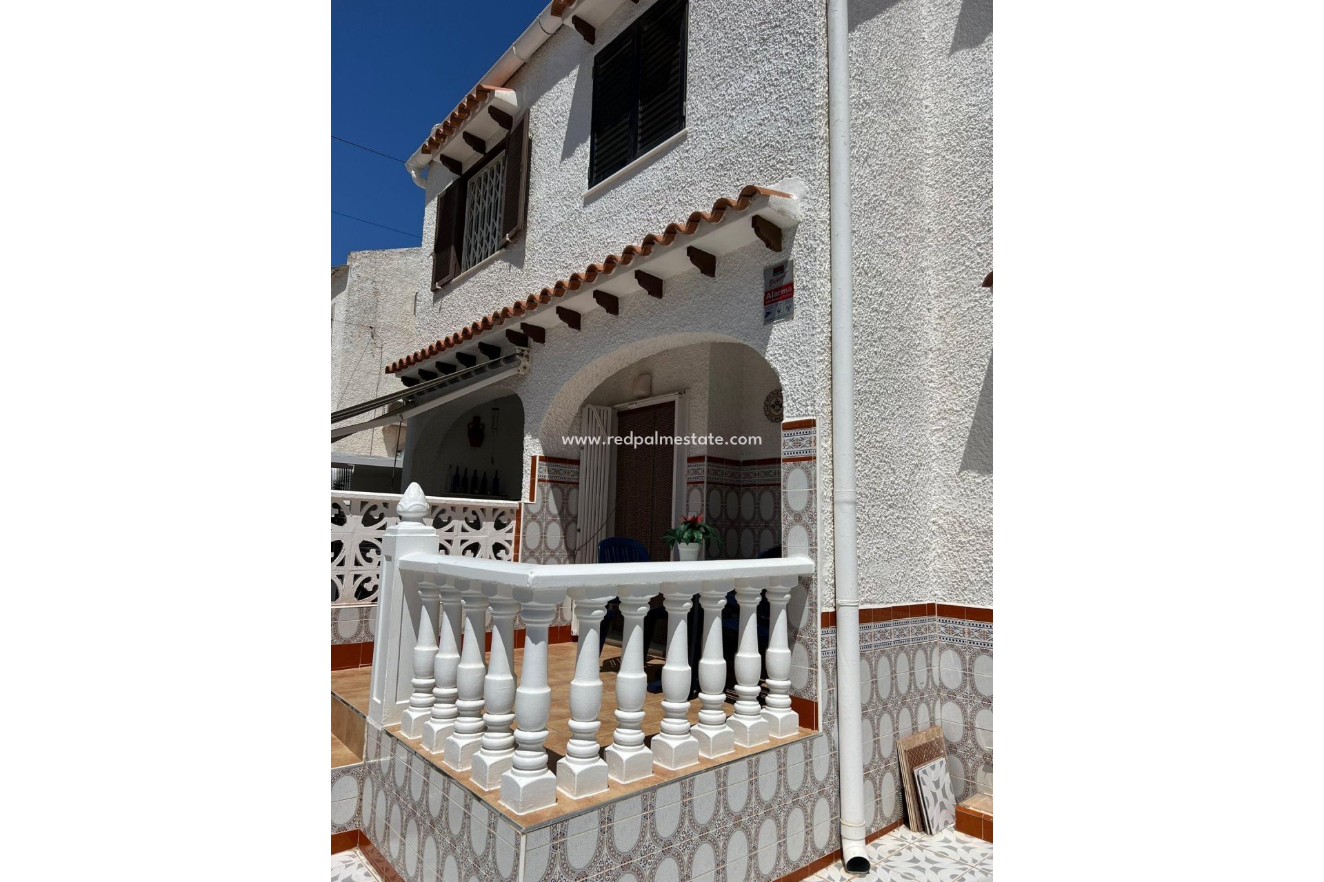 Reventa - Casa de Pueblo -
Torrevieja - Calas blanca