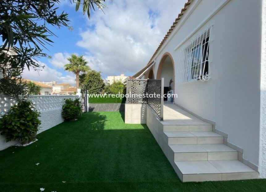 Reventa - Casa de Pueblo -
Torrevieja - Costa Blanca