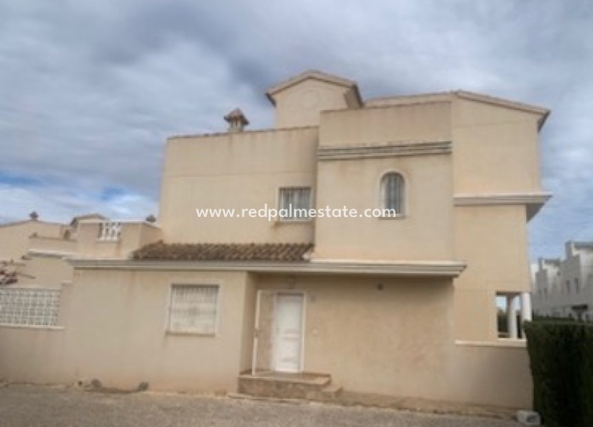 Reventa - Casa de Pueblo -
Torrevieja - Costa Blanca