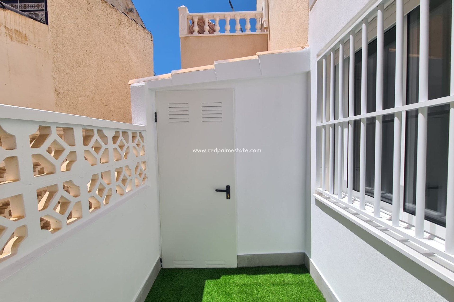 Reventa - Casa de Pueblo -
Torrevieja - Costa Blanca