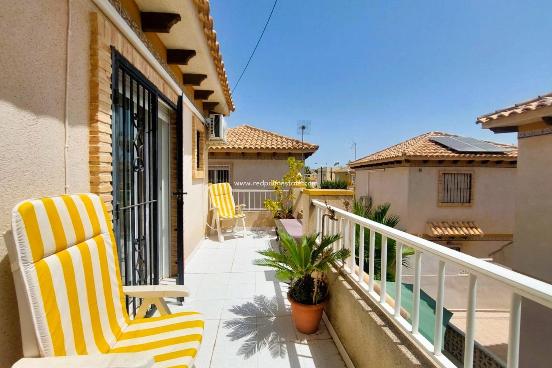 Reventa - Casa de Pueblo -
Torrevieja - Costa Blanca