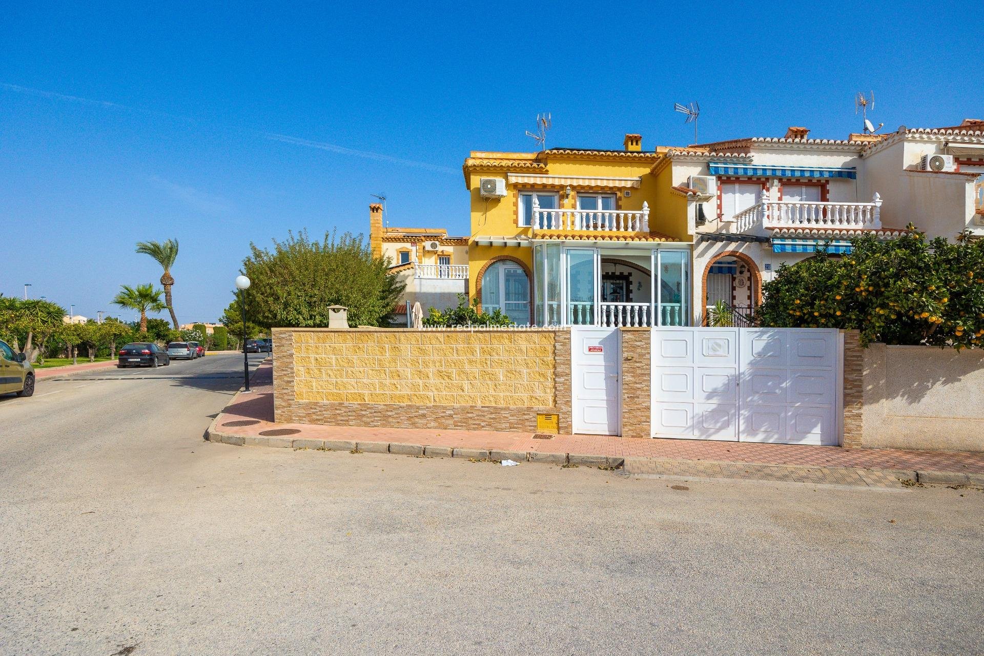 Reventa - Casa de Pueblo -
Torrevieja - La Siesta - El Salado -  Torreta