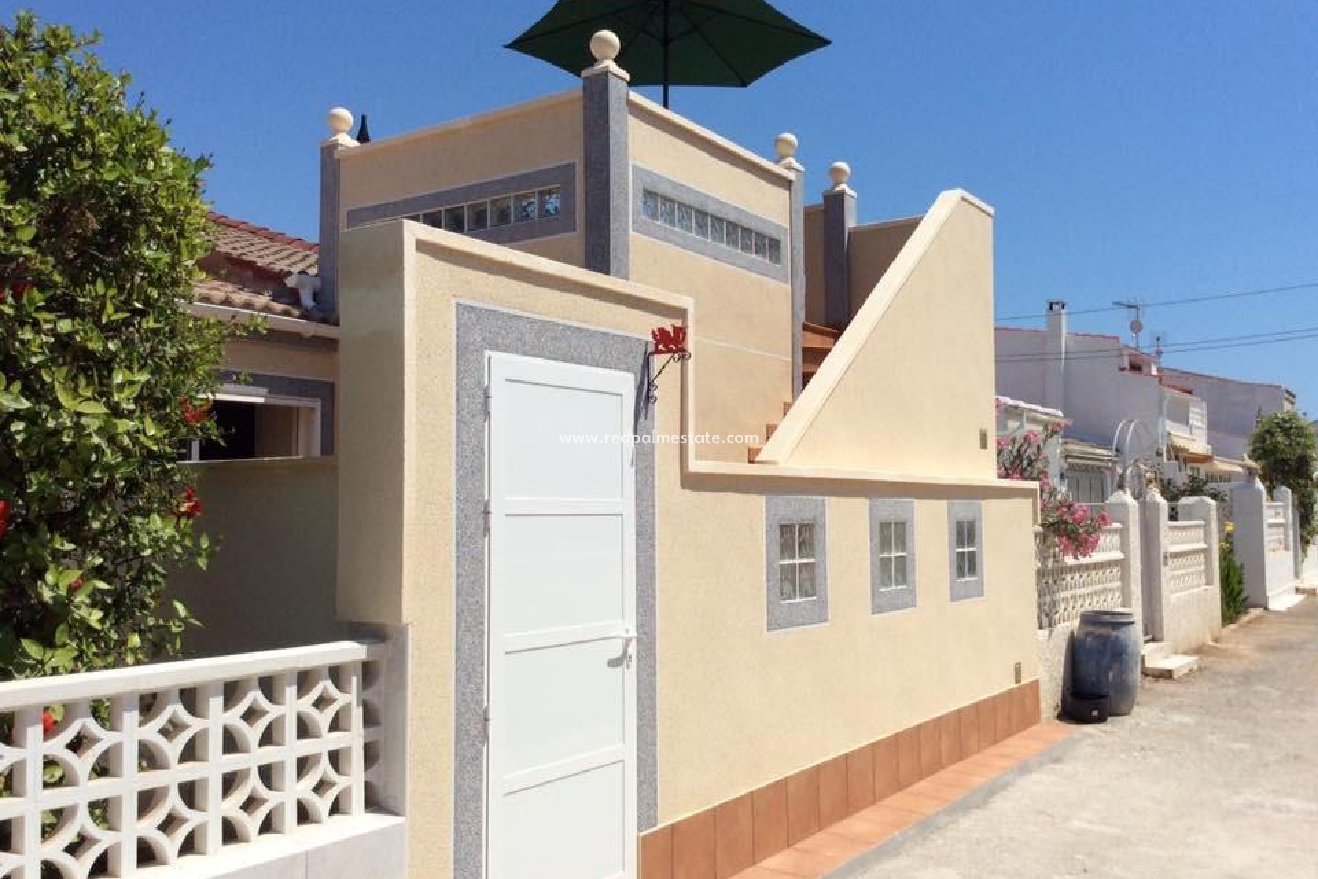 Reventa - Casa de Pueblo -
Torrevieja - La Siesta - El Salado -  Torreta