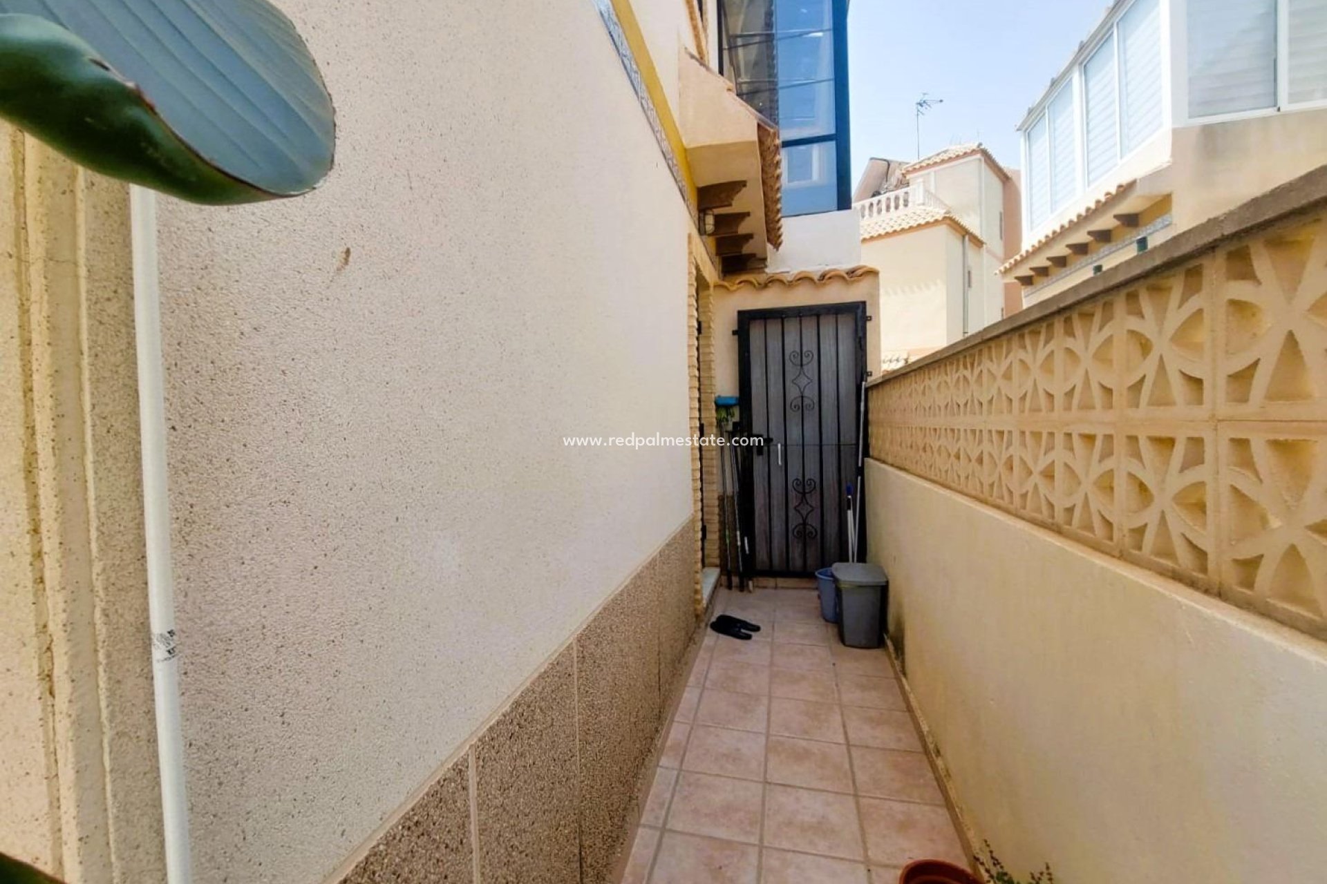 Reventa - Casa de Pueblo -
Torrevieja - Las calas