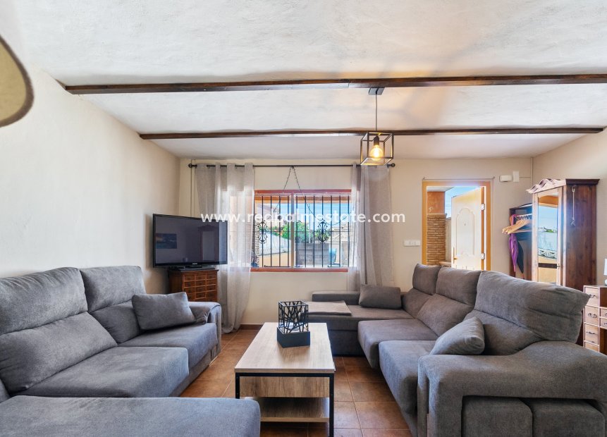 Reventa - Casa de Pueblo -
Torrevieja - Los Balcones