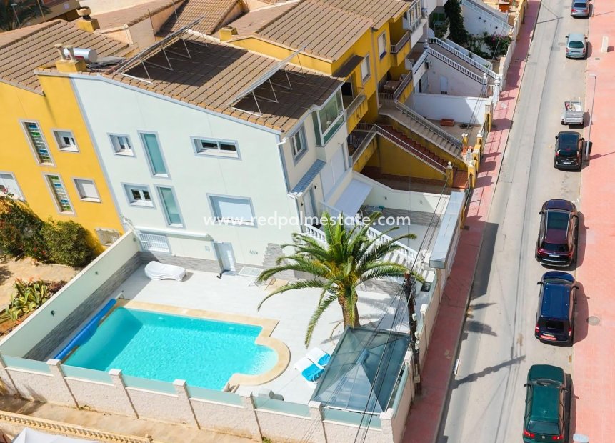 Reventa - Casa de Pueblo -
Torrevieja - Punta Prima