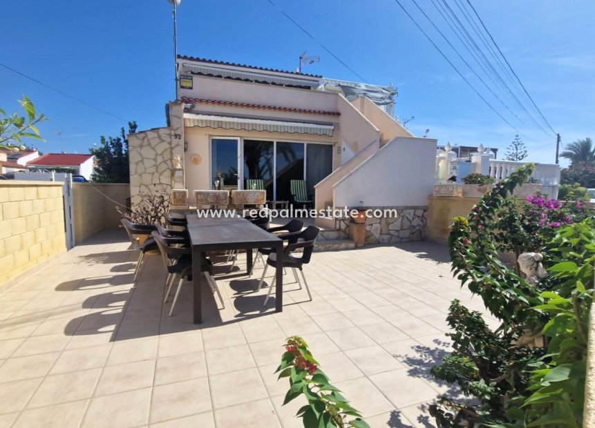 Reventa - Casa de Pueblo -
Torrevieja - Torretas