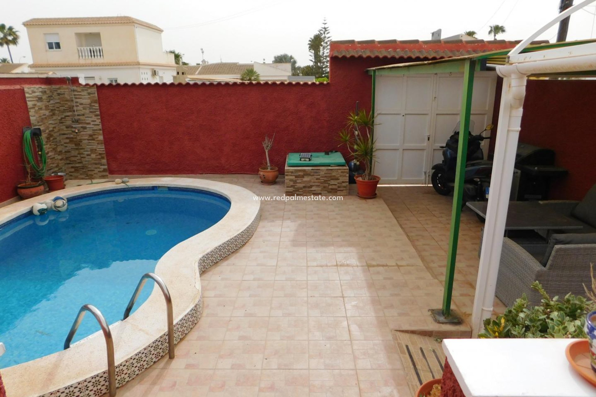 Reventa - Casa de Pueblo -
Torrevieja