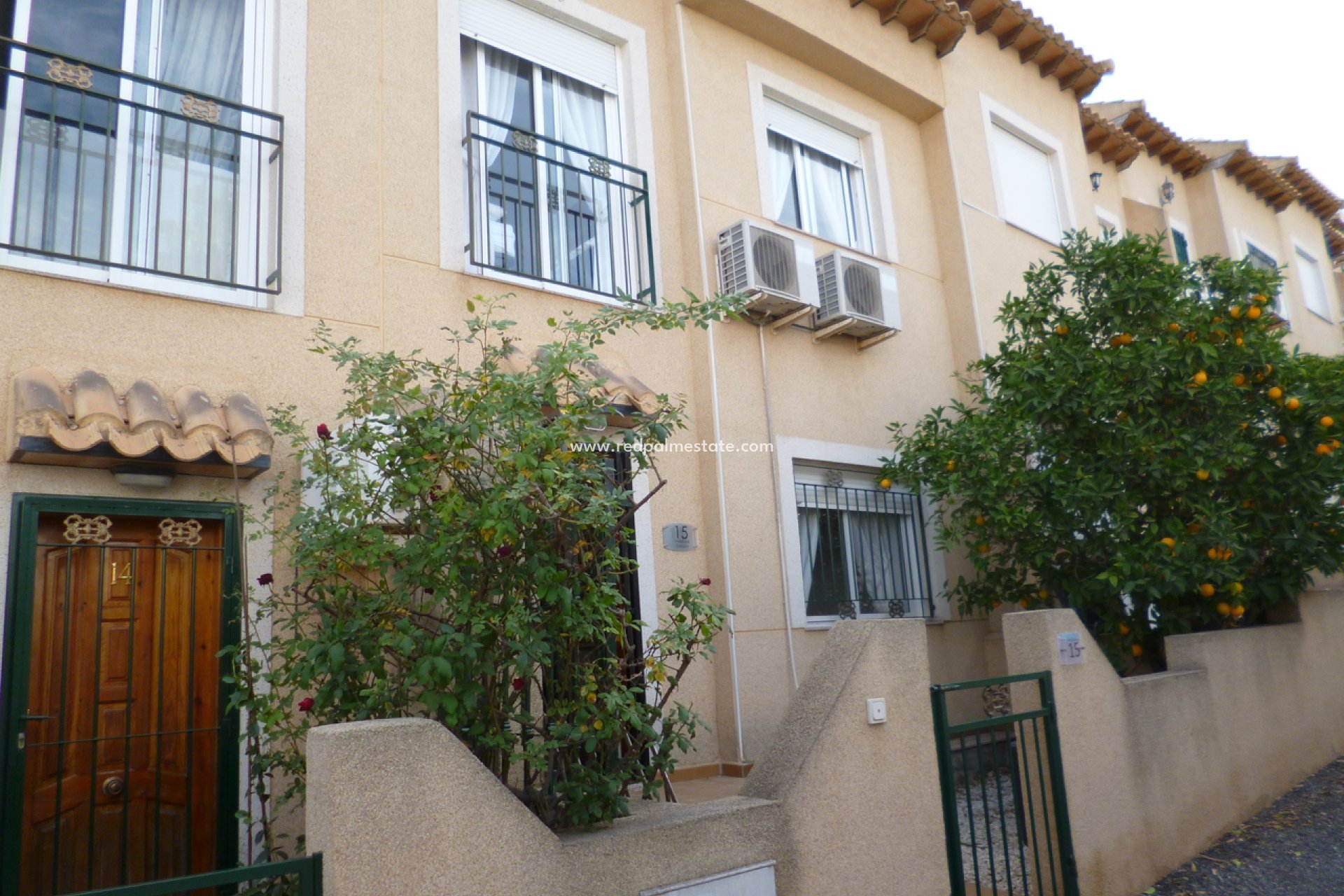 Reventa - Casa de Pueblo -
Villamartín - Costa Blanca