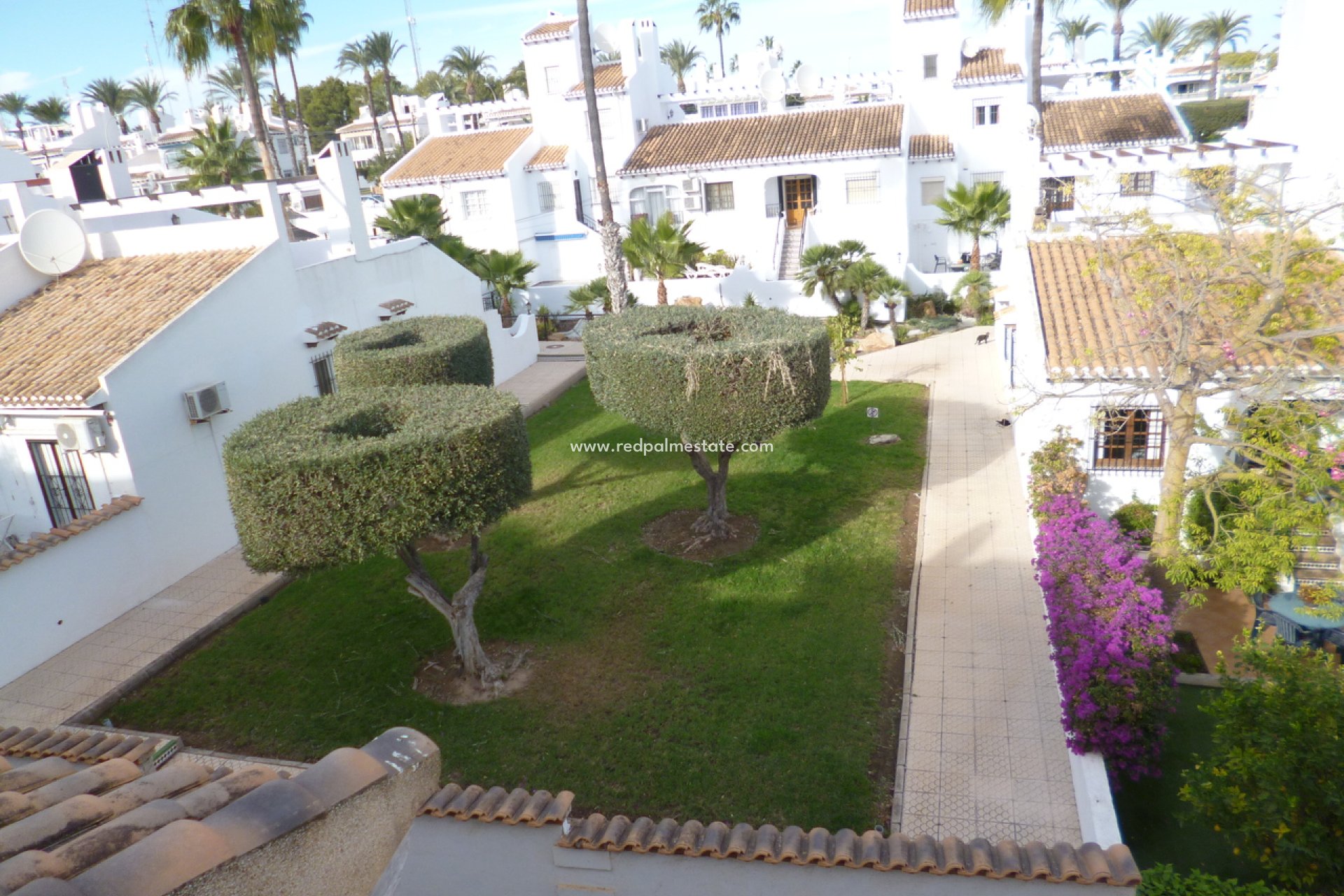 Reventa - Casa de Pueblo -
Villamartín - Costa Blanca