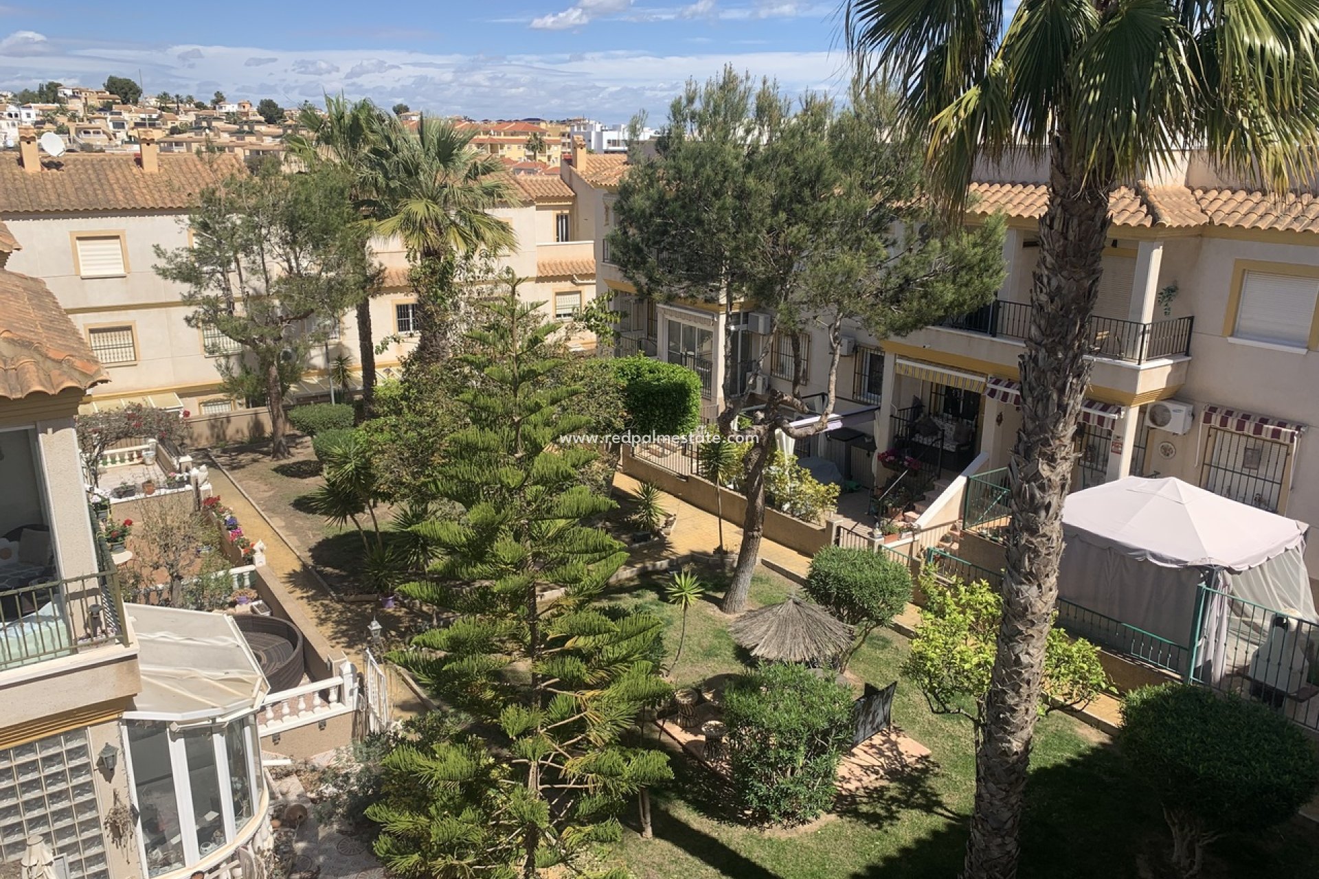 Reventa - Casa de Pueblo -
Villamartín - Costa Blanca