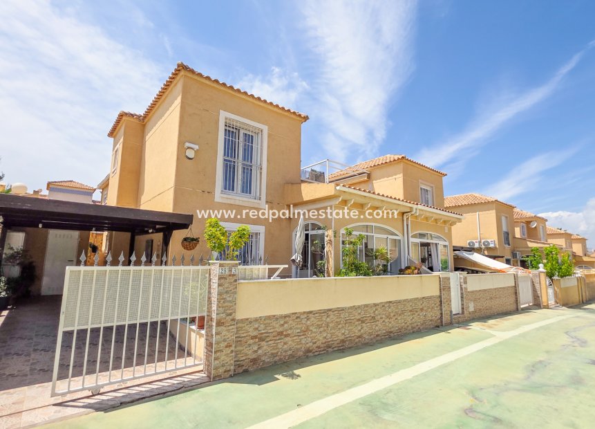 Reventa - Casa Quad -
Los Balcones