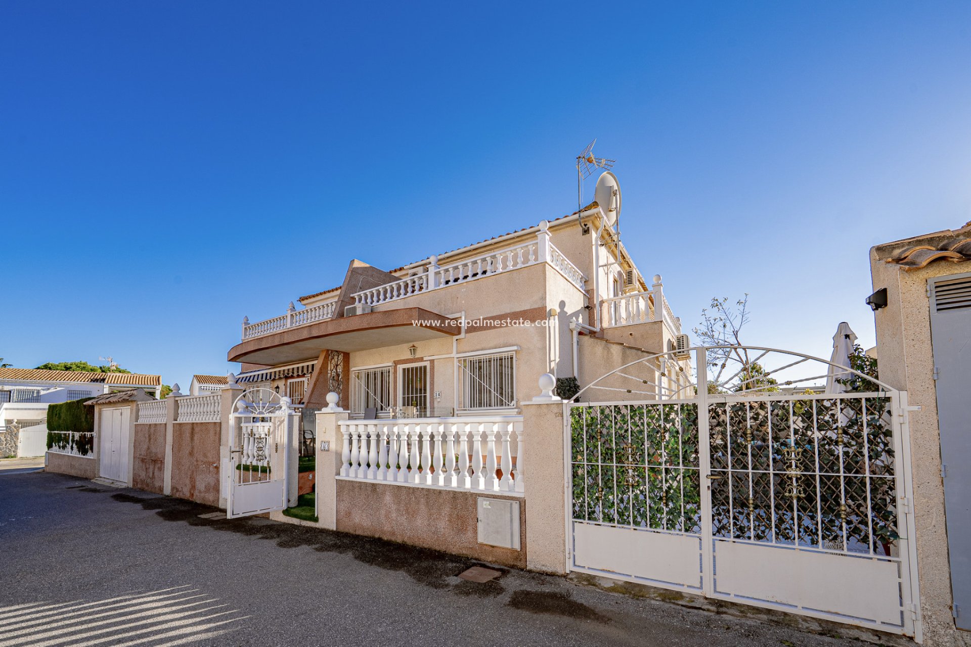 Reventa - Casa Quad -
Orihuela Costa - Cabo Roig