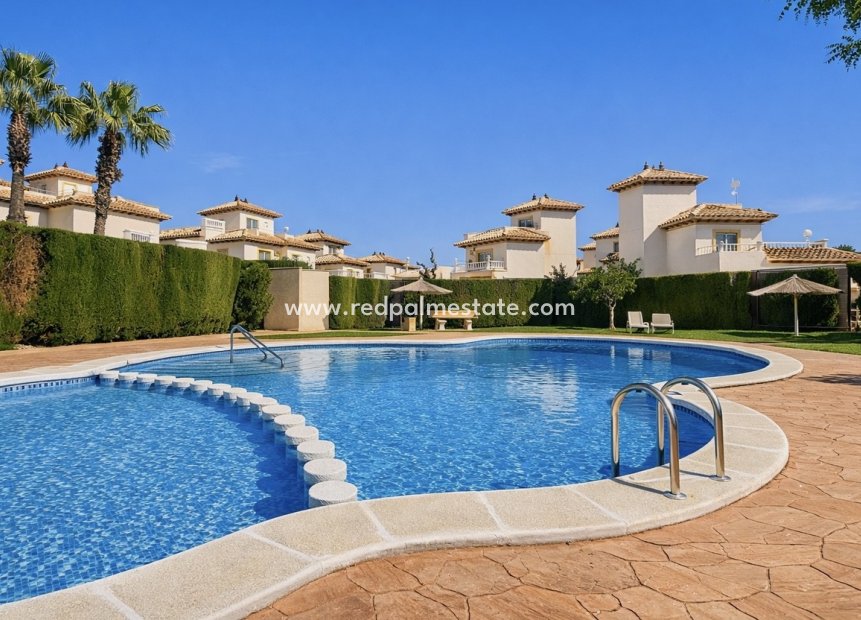 Reventa - Casa Quad -
Orihuela Costa - Villa's San Jose IV