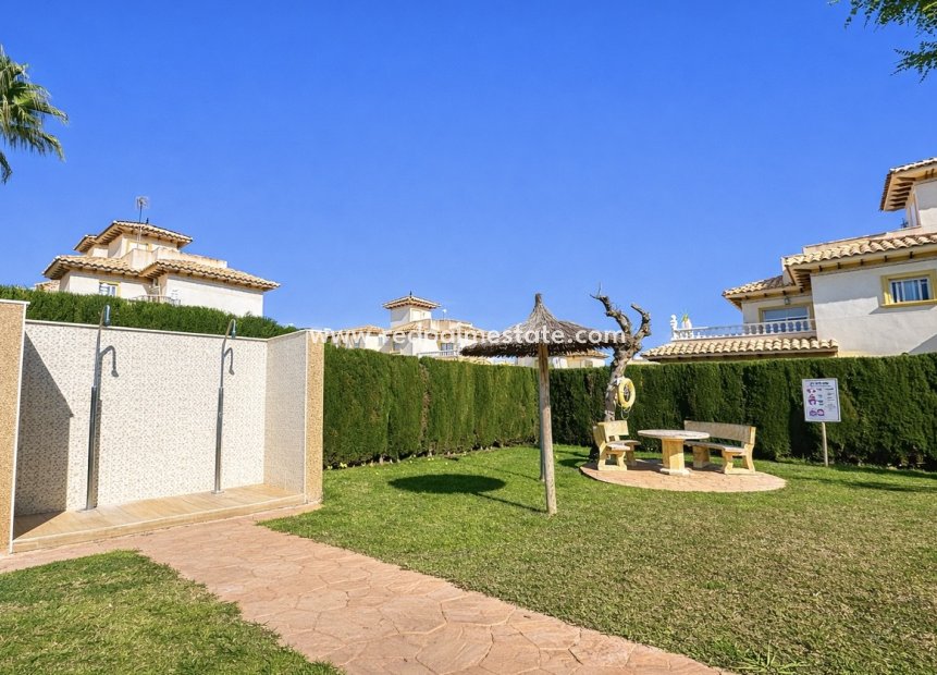 Reventa - Casa Quad -
Orihuela Costa - Villa's San Jose IV
