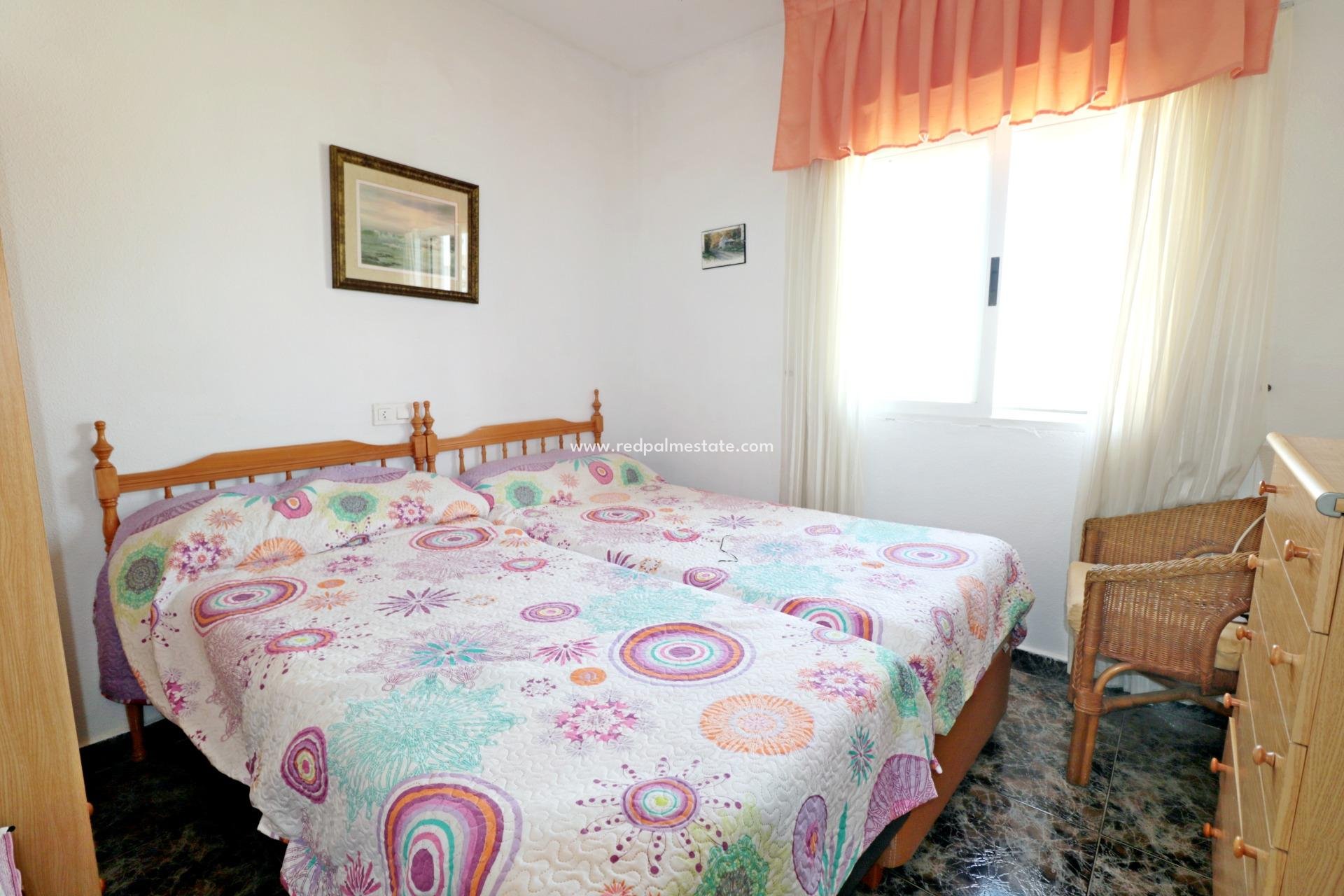 Reventa - Casa Quad -
Torrevieja - La Siesta - El Salado - Torreta