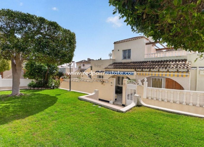 Reventa - Casa Quad -
Torrevieja - Los altos