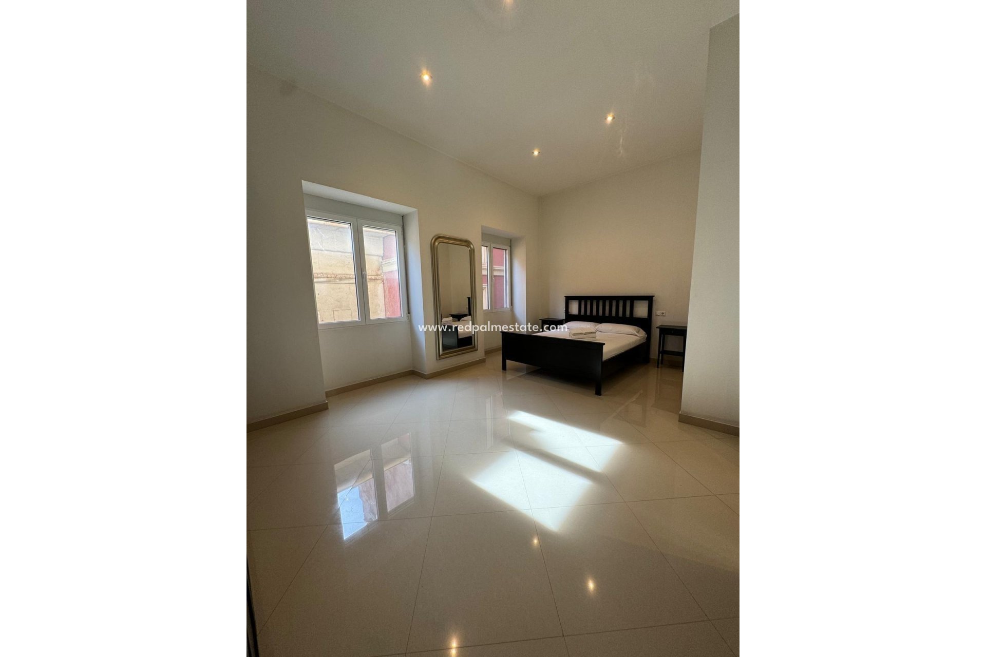 Reventa - Departamento -
Alicante - Center