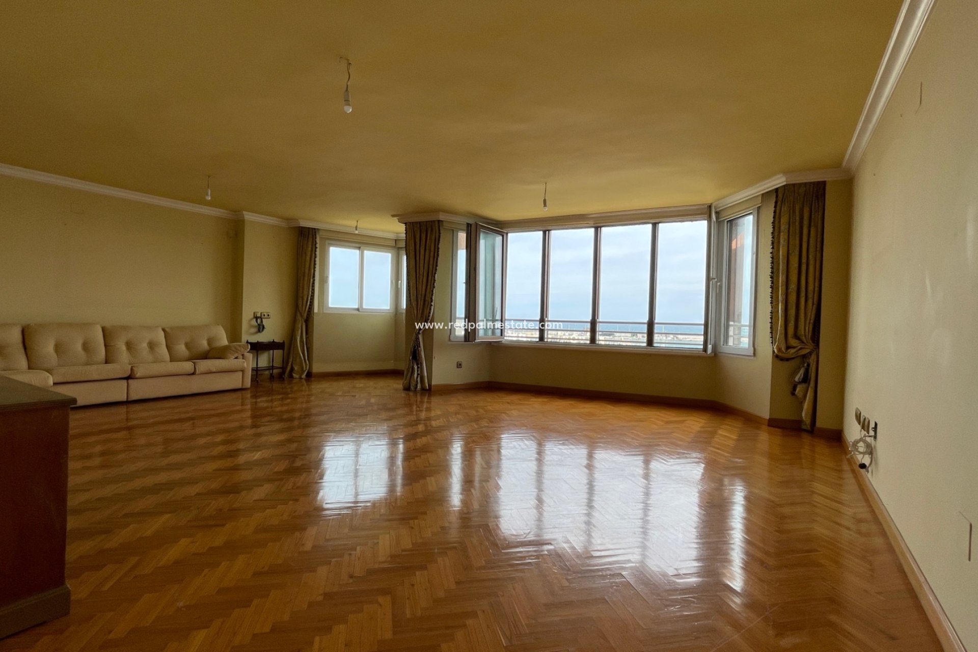 Reventa - Departamento -
Alicante - Costa Blanca