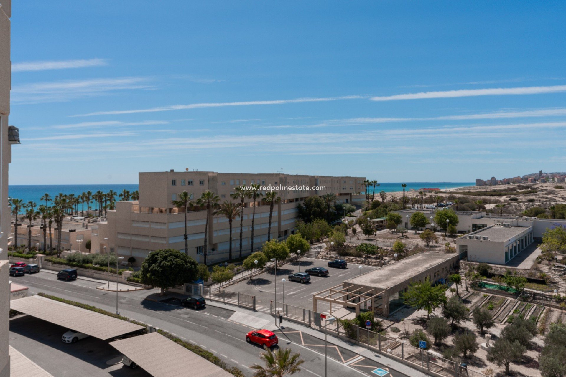 Reventa - Departamento -
Arenales del Sol