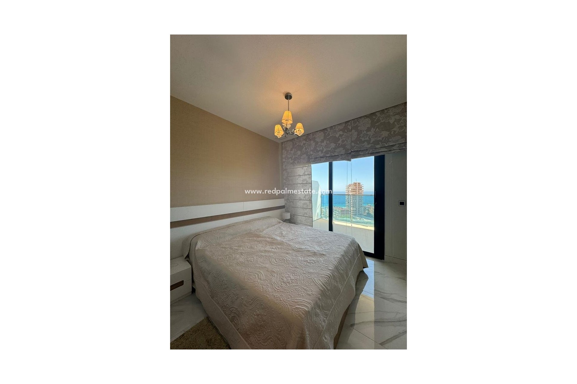 Reventa - Departamento -
Benidorm - Costa Blanca