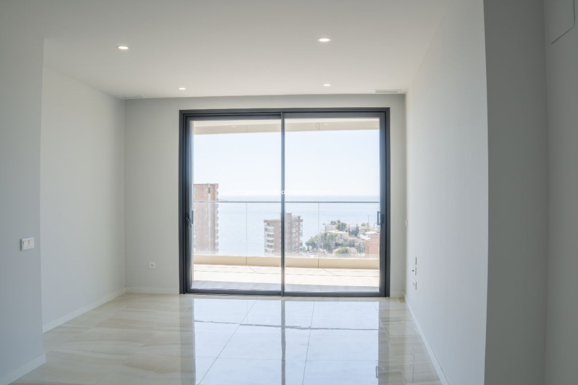 Reventa - Departamento -
Benidorm - Costa Blanca