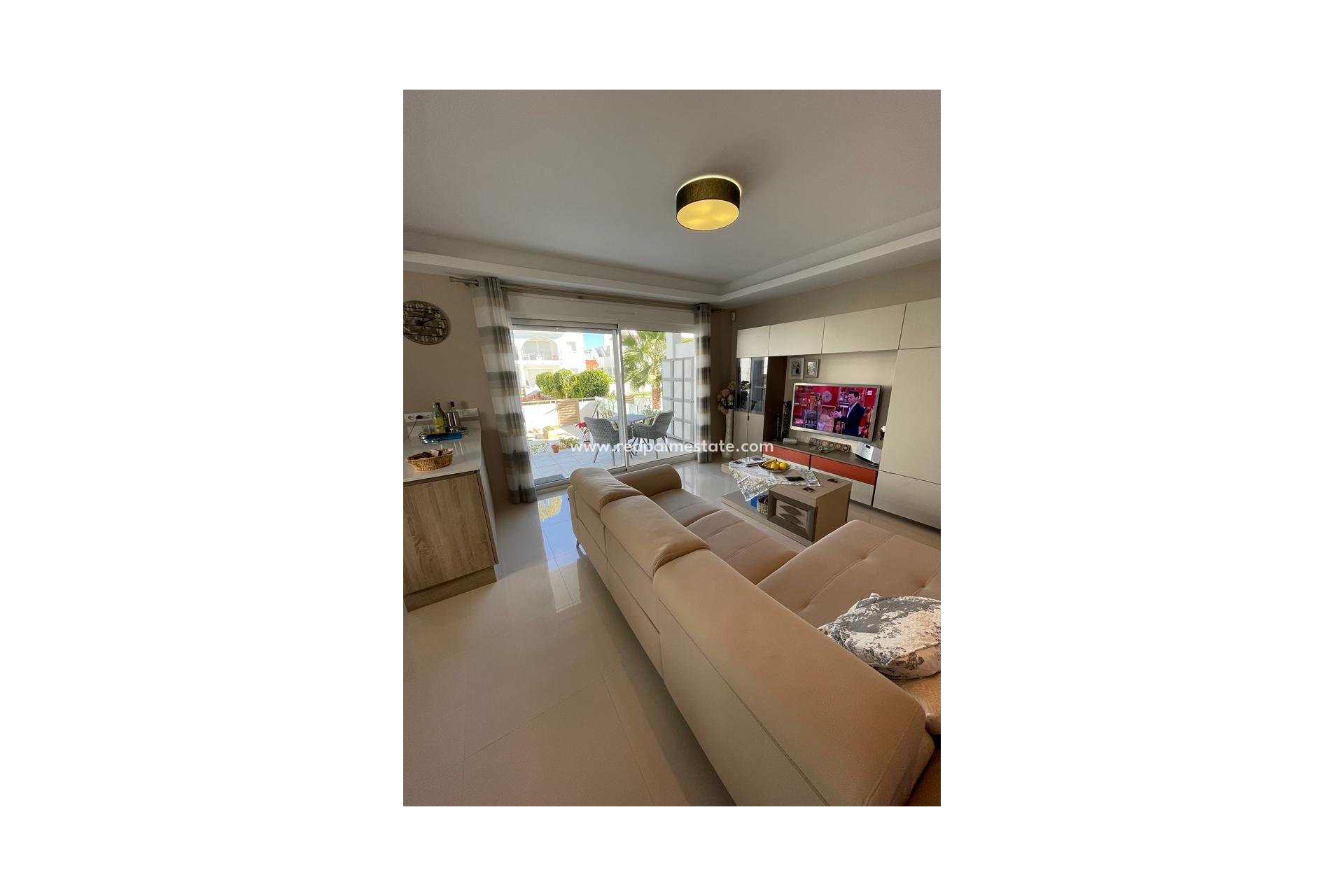 Reventa - Departamento -
Ciudad quesada - Costa Blanca