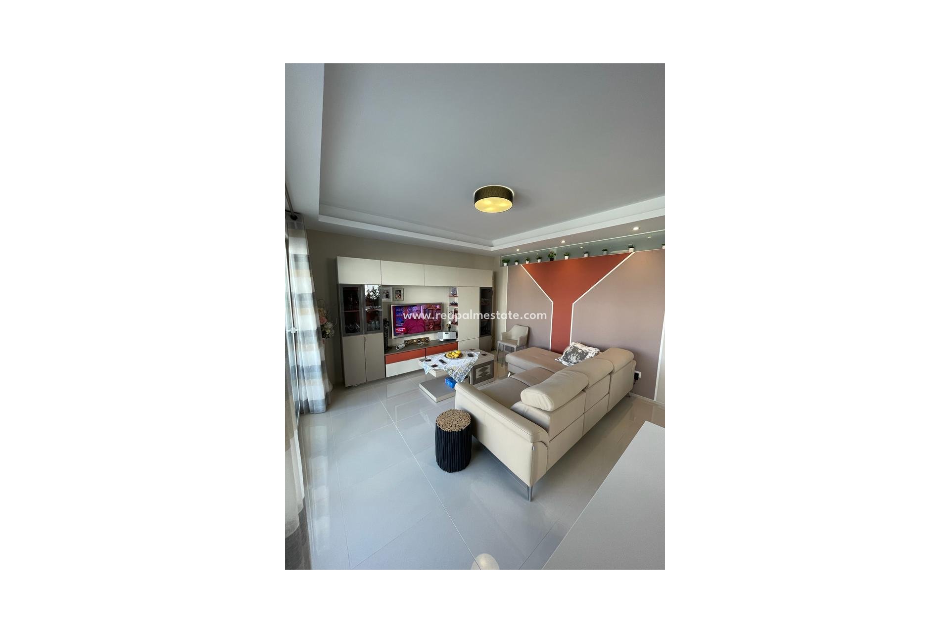 Reventa - Departamento -
Ciudad quesada - Costa Blanca