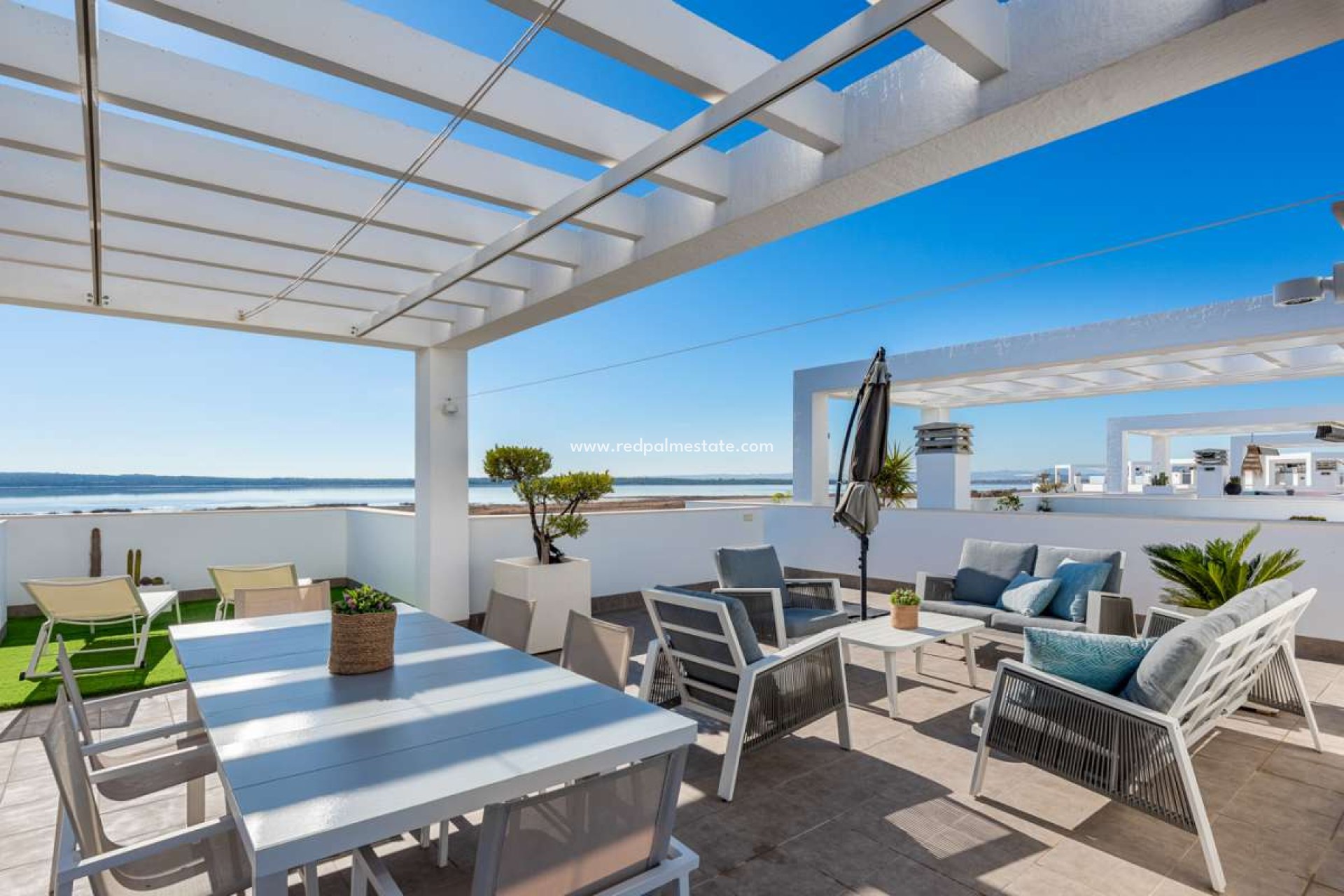 Reventa - Departamento -
El Raso - Costa Blanca