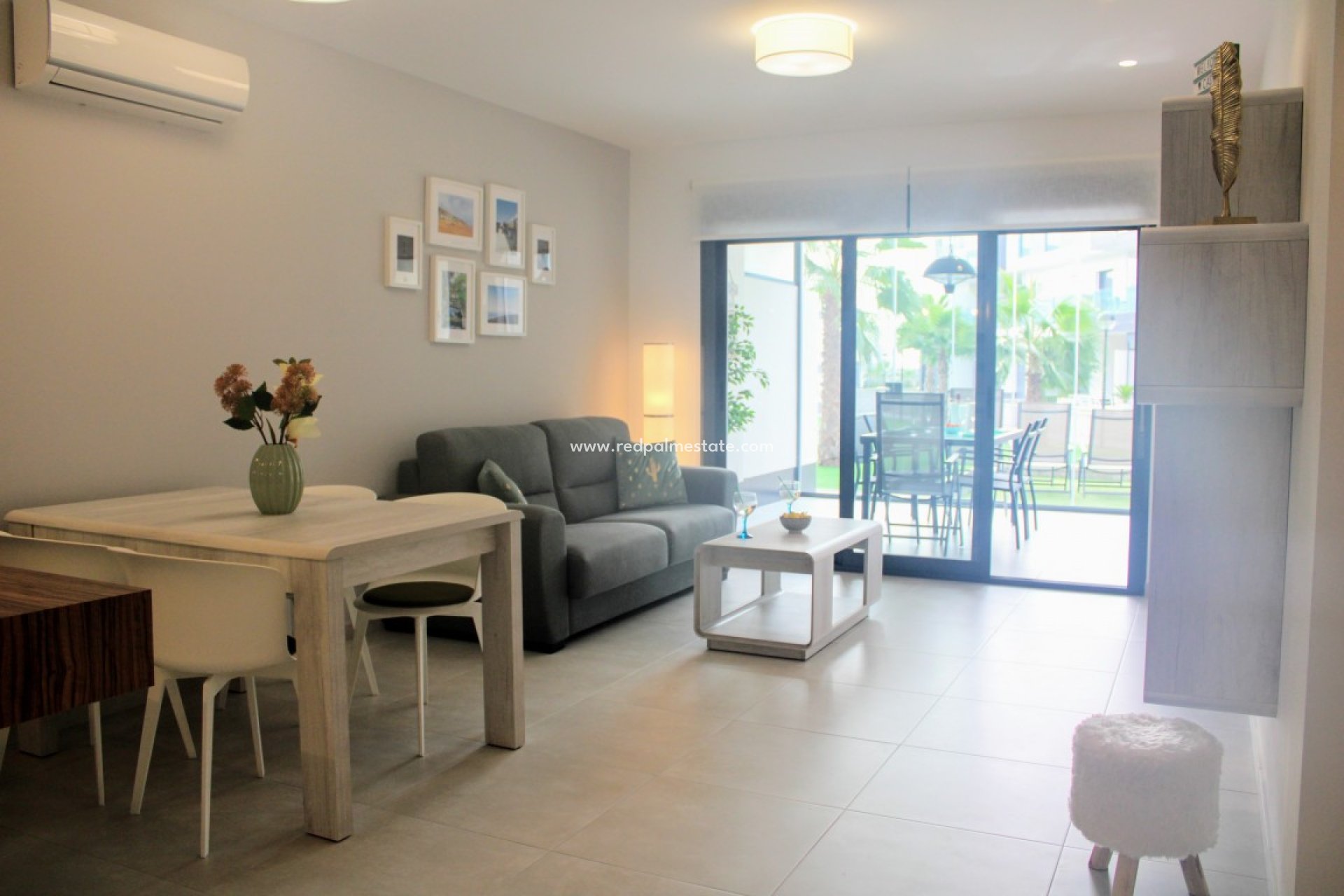 Reventa - Departamento -
El Raso - Costa Blanca