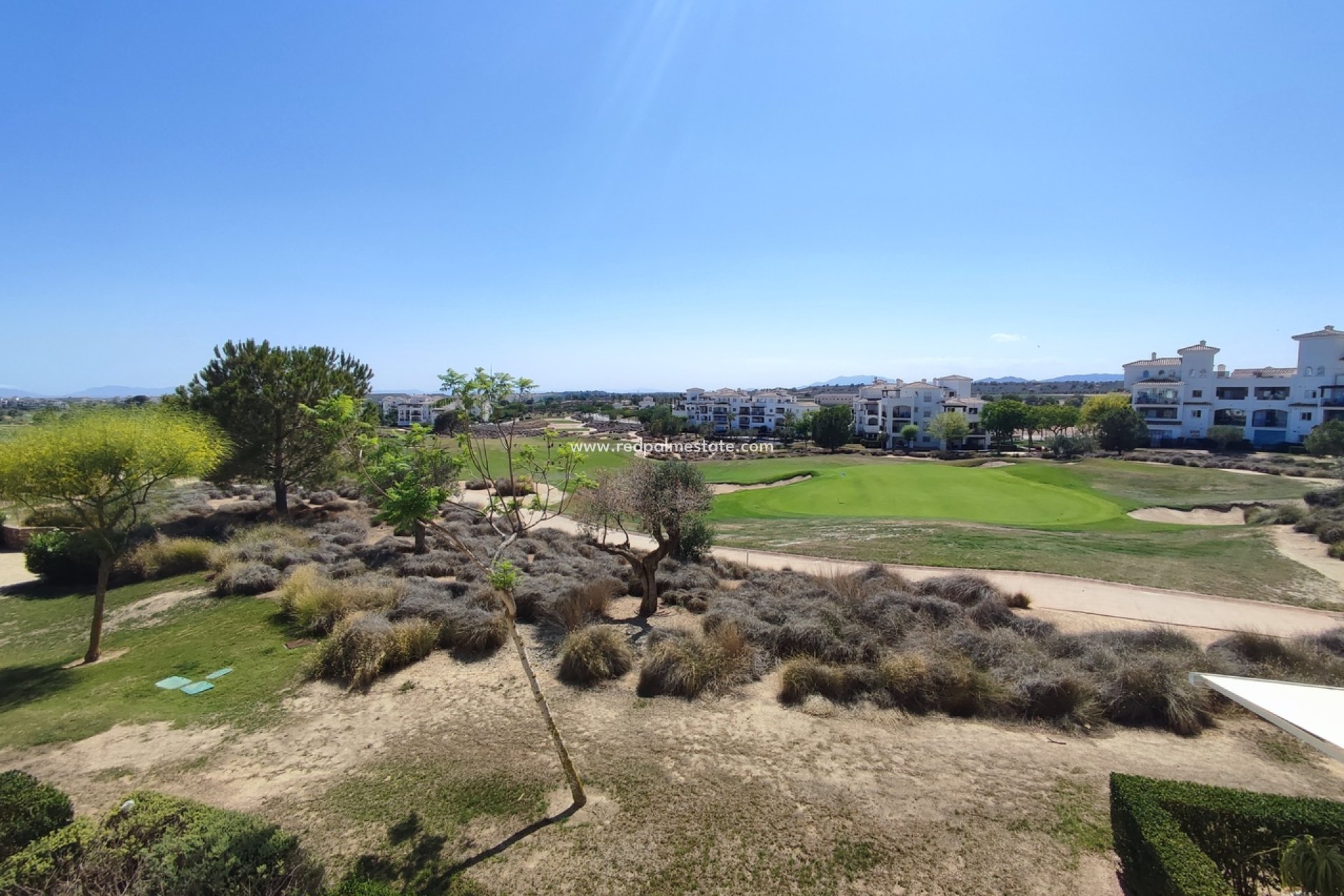 Reventa - Departamento -
Hacienda Riquelme Golf Resort - Inland