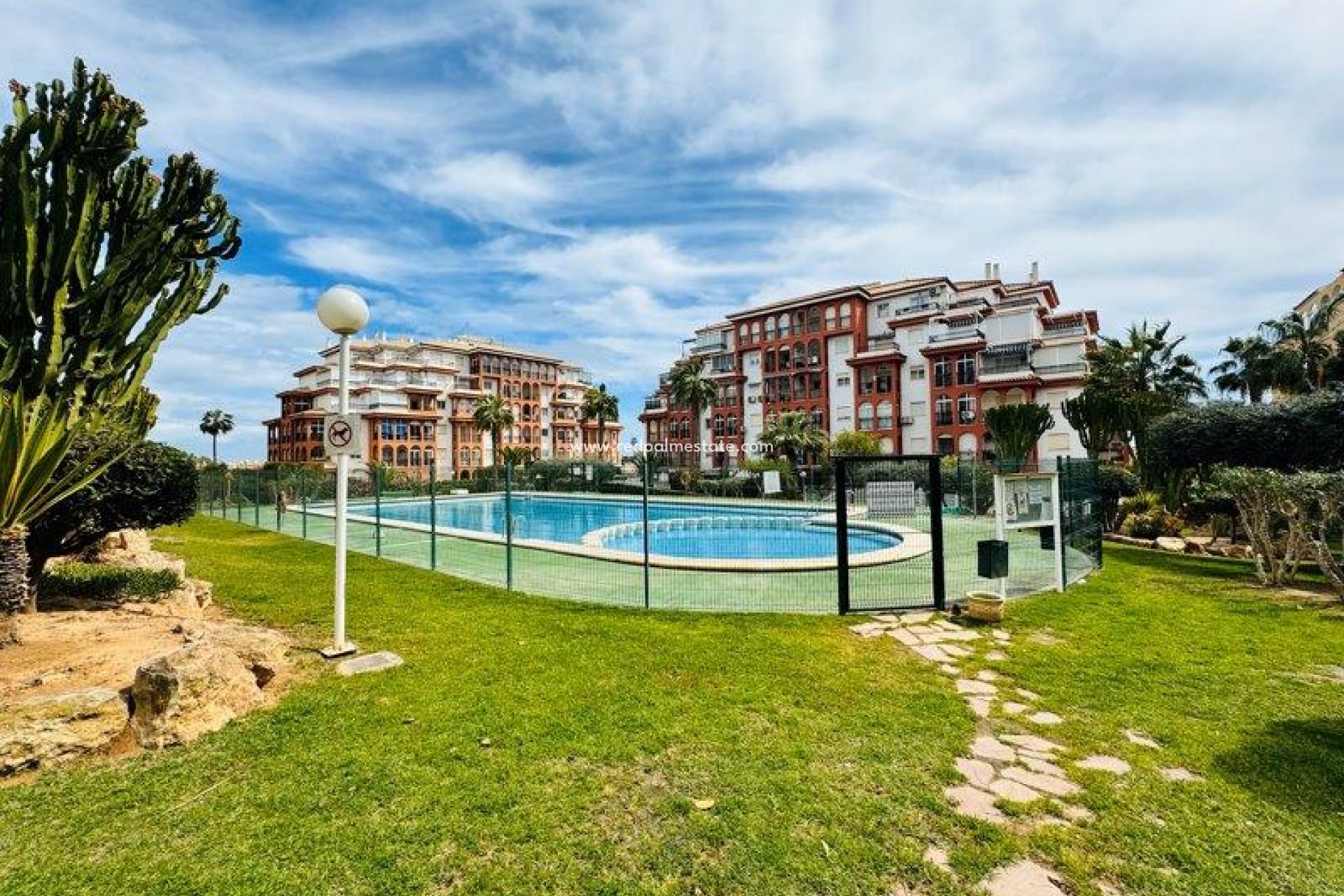 Reventa - Departamento -
La Mata - Costa Blanca