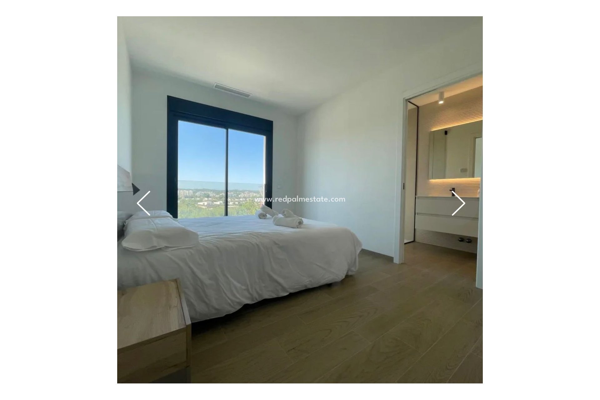 Reventa - Departamento -
Las Colinas Golf