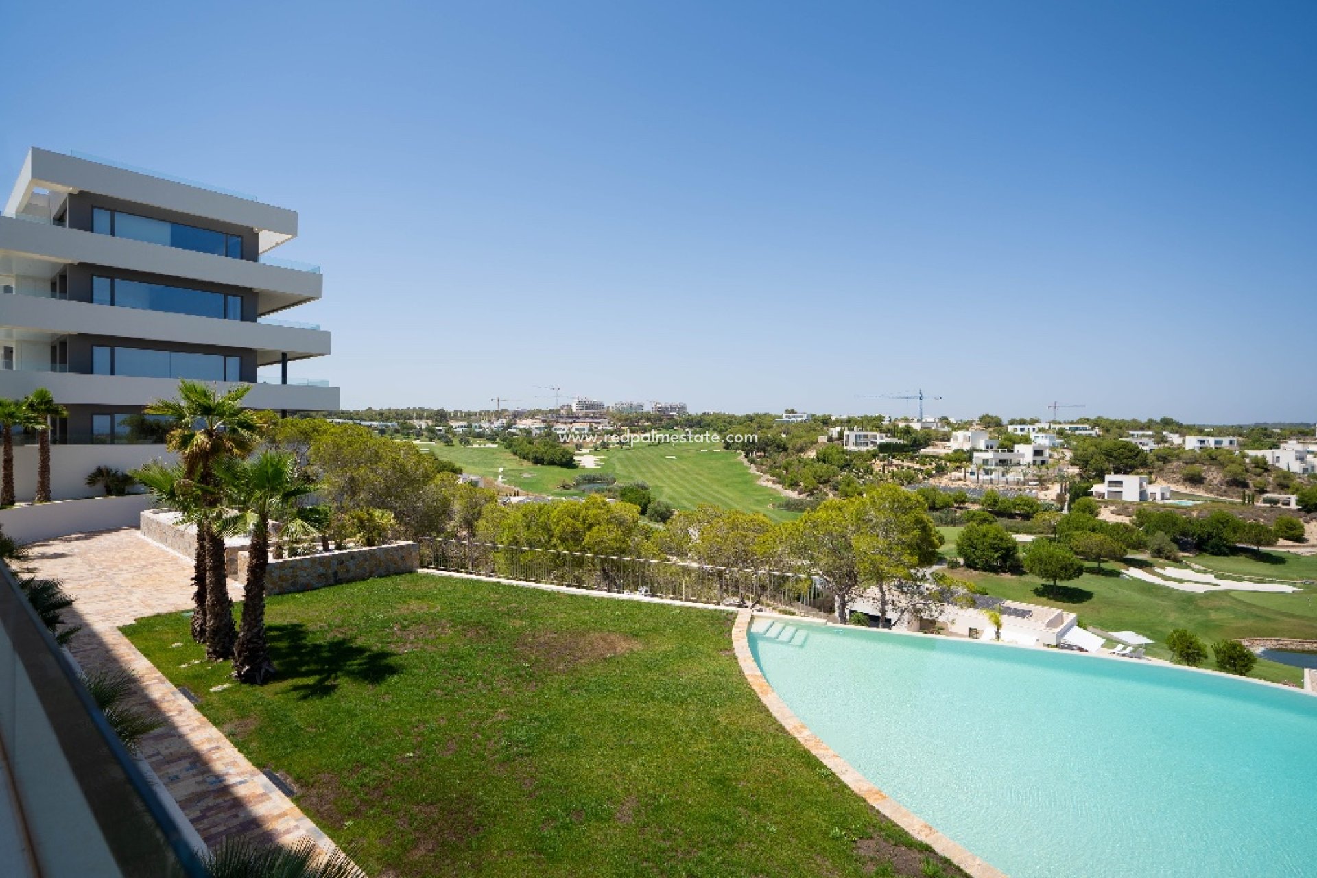 Reventa - Departamento -
Las Colinas Golf