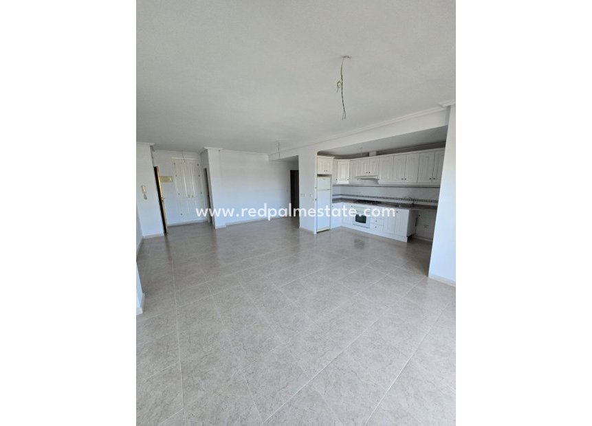 Reventa - Departamento -
Orihuela Costa - Campoamor