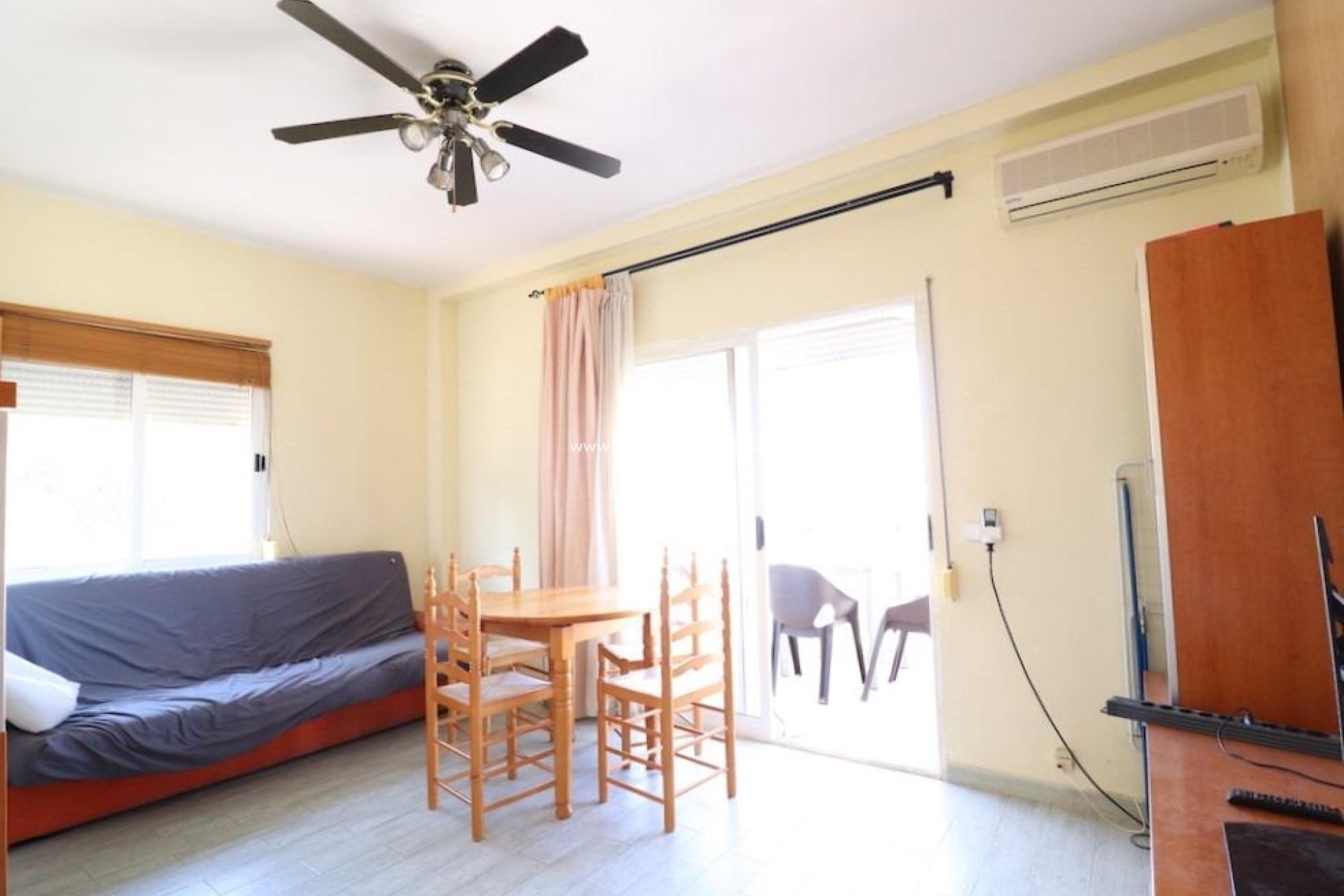 Reventa - Departamento -
Orihuela Costa - Las Filipinas