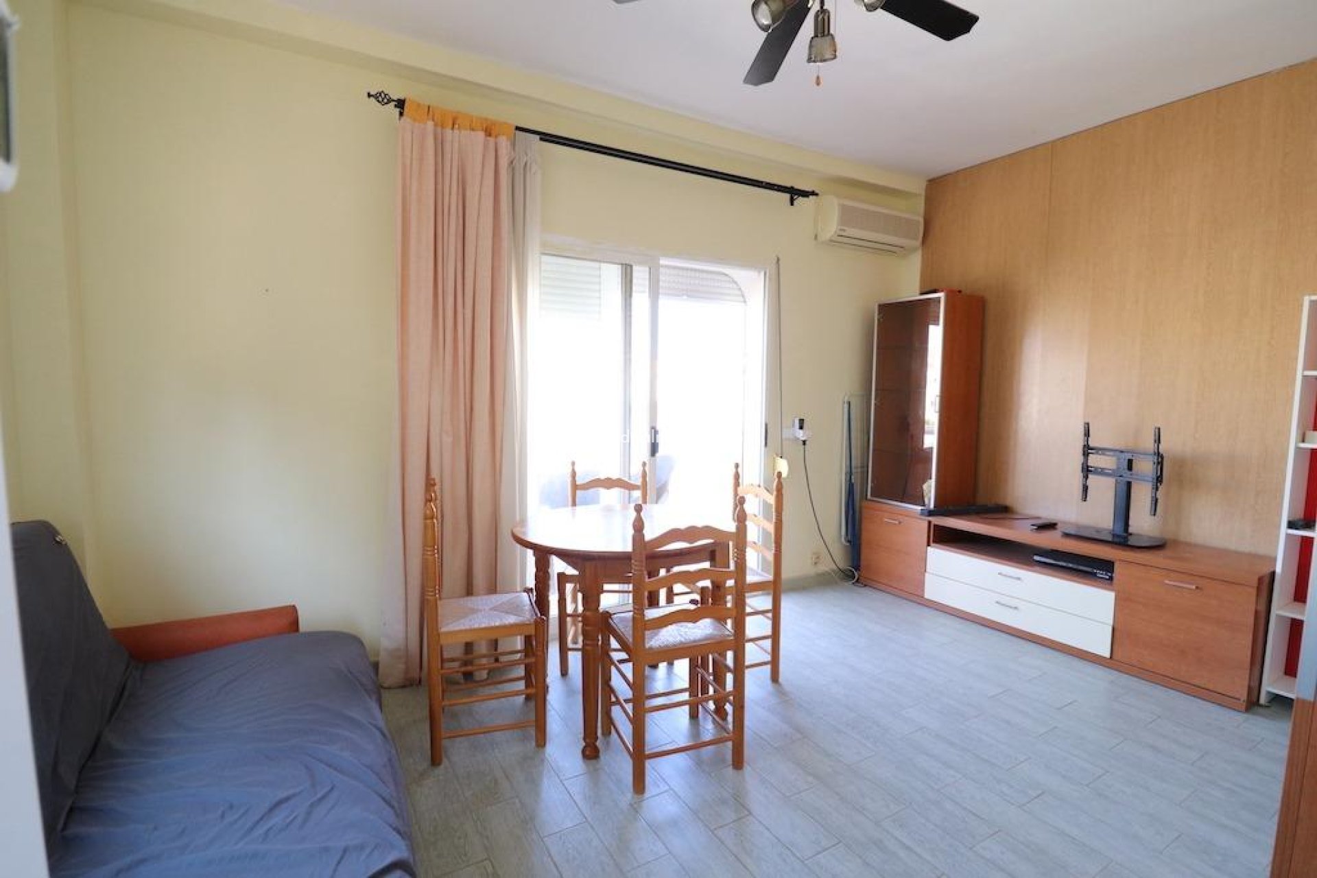 Reventa - Departamento -
Orihuela Costa - Las Filipinas