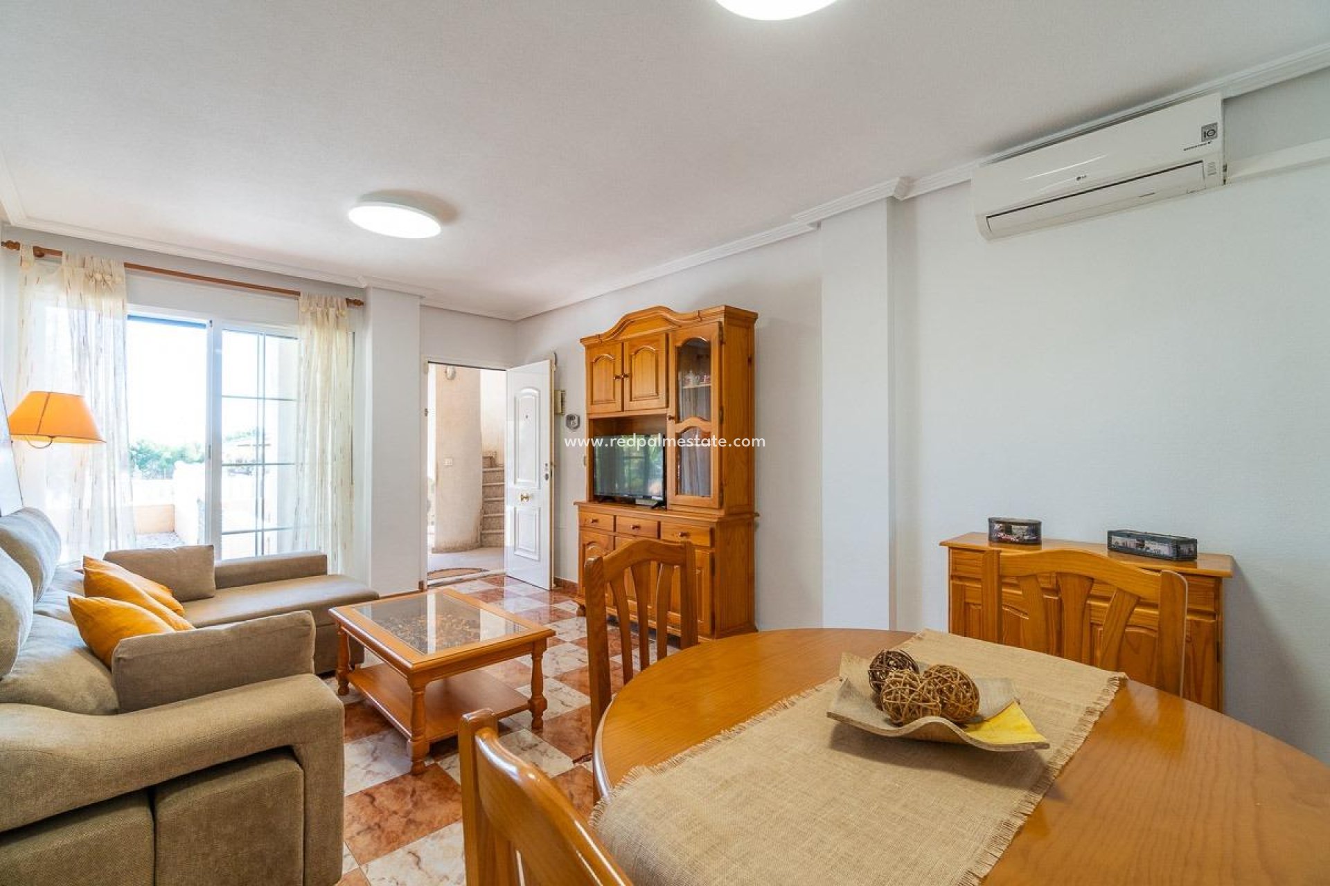 Reventa - Departamento -
Orihuela Costa - Montezenia